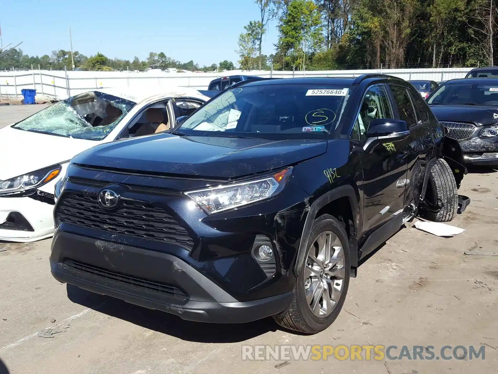 2 Photograph of a damaged car 2T3A1RFV0LW133107 TOYOTA RAV4 2020