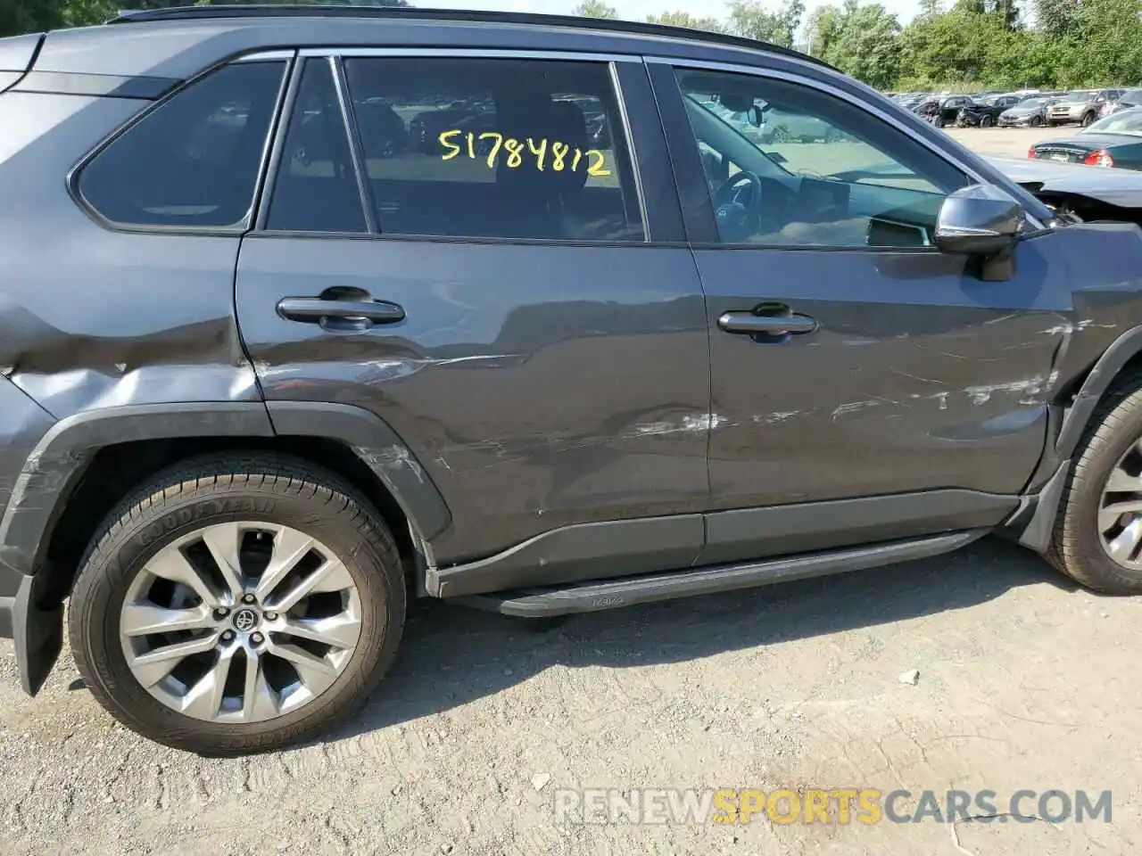 10 Photograph of a damaged car 2T3A1RFV0LW139523 TOYOTA RAV4 2020