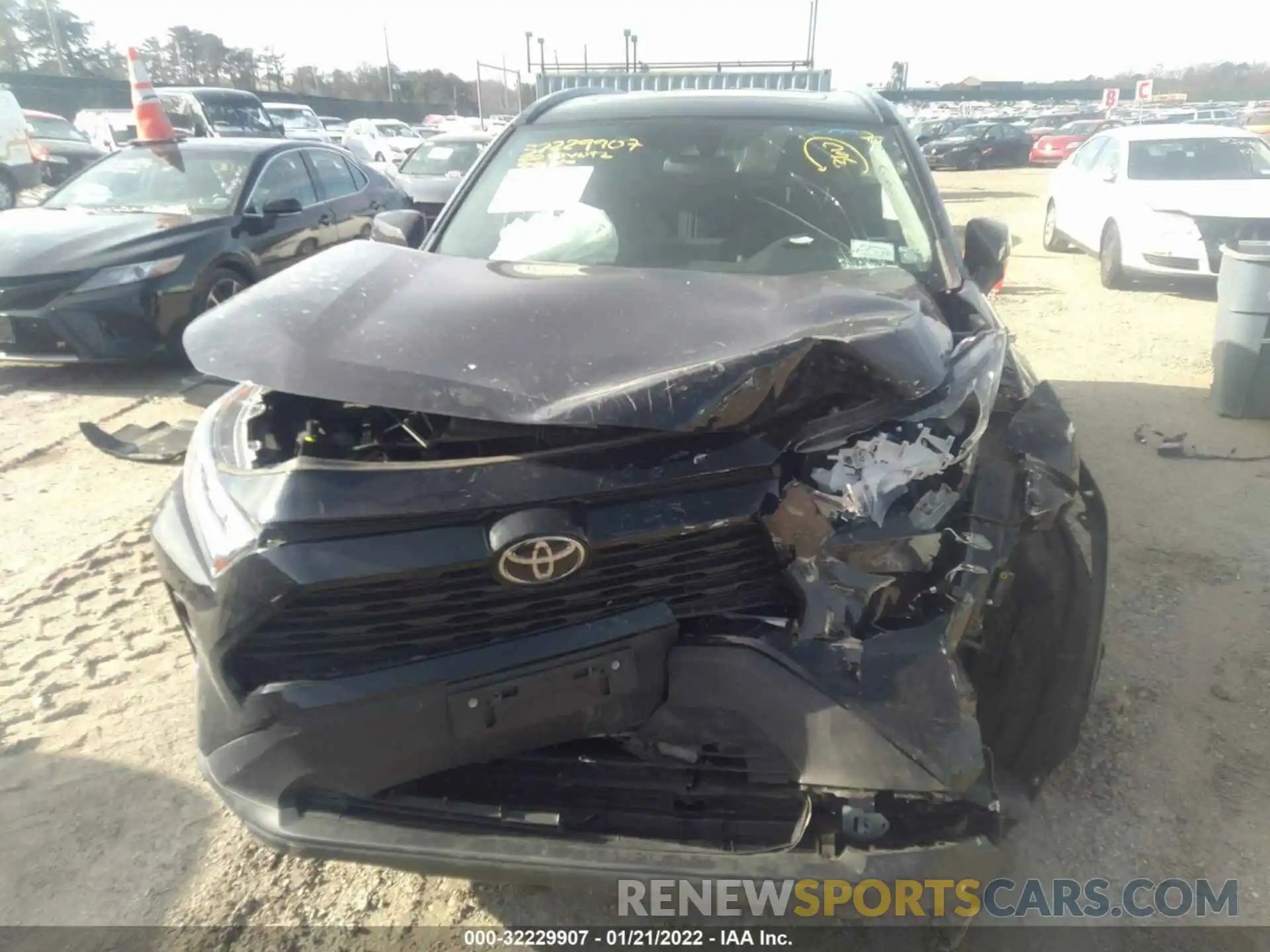 6 Photograph of a damaged car 2T3A1RFV1LC077034 TOYOTA RAV4 2020