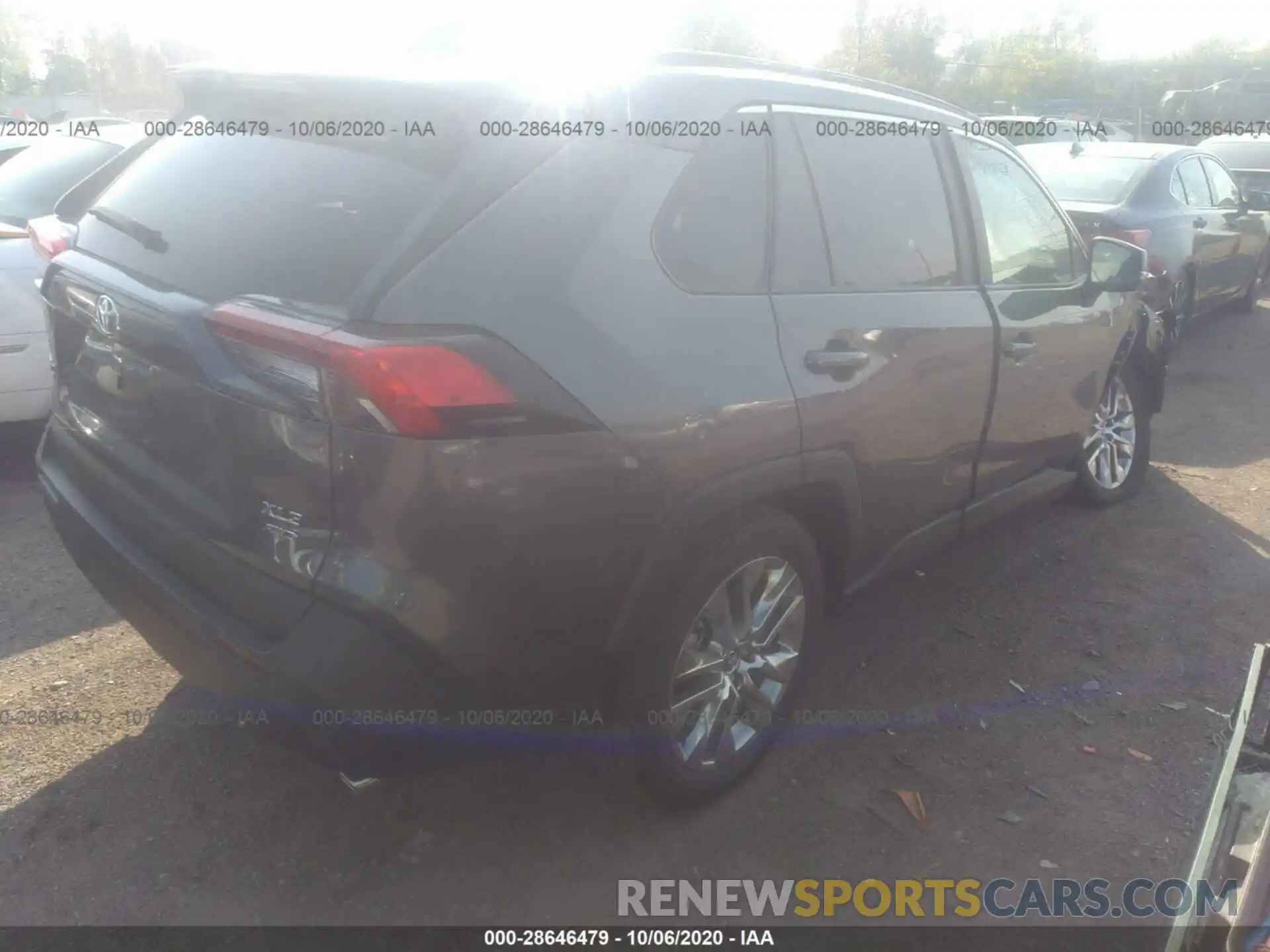 4 Photograph of a damaged car 2T3A1RFV1LC121968 TOYOTA RAV4 2020