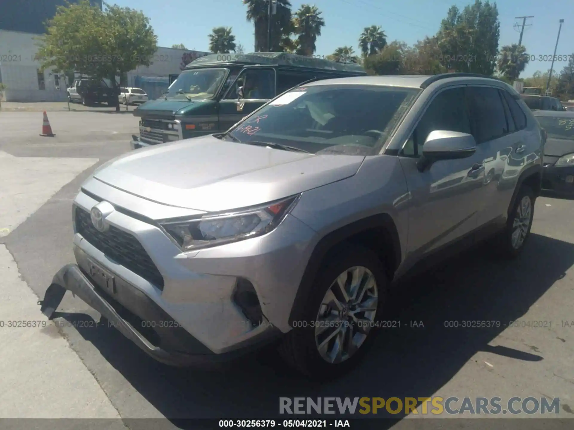 2 Photograph of a damaged car 2T3A1RFV1LC139452 TOYOTA RAV4 2020