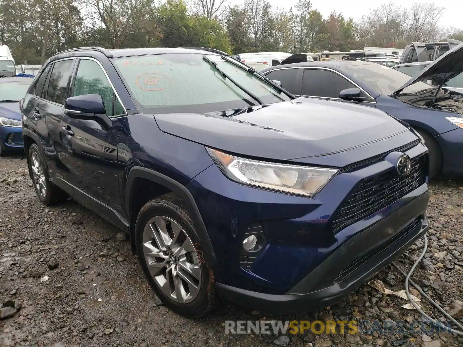 1 Photograph of a damaged car 2T3A1RFV1LW087223 TOYOTA RAV4 2020