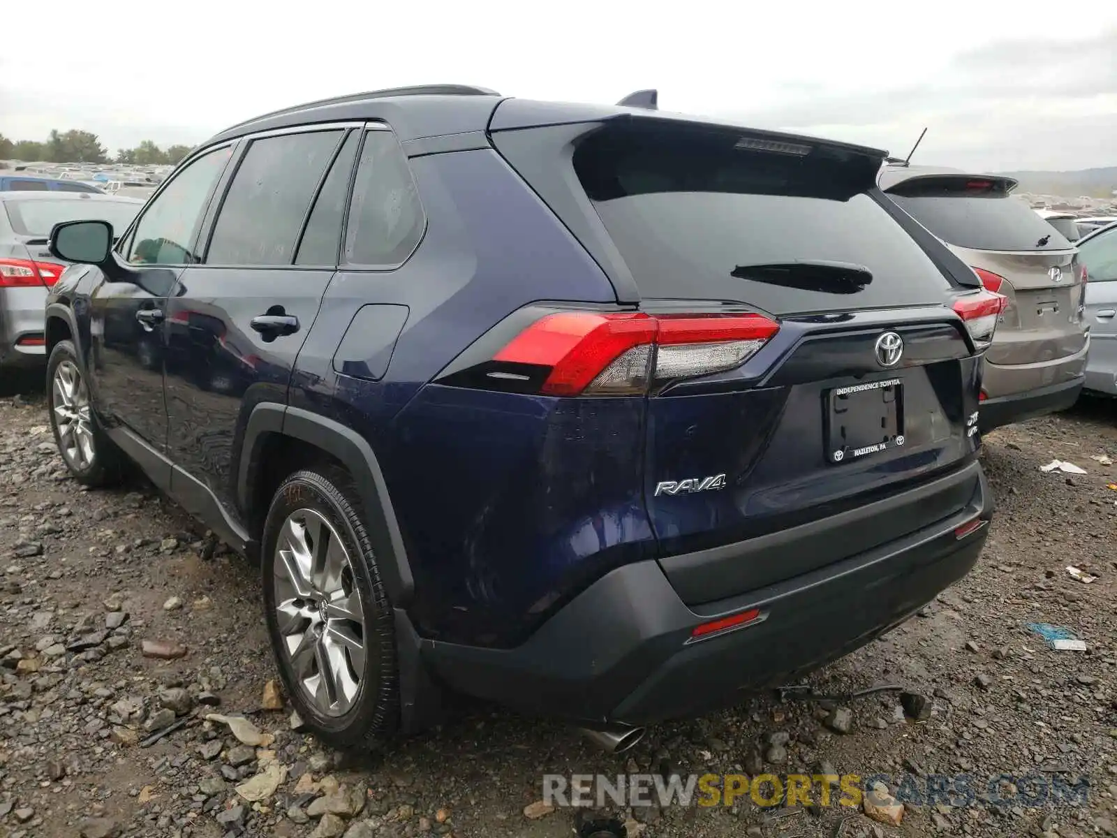 3 Photograph of a damaged car 2T3A1RFV1LW087223 TOYOTA RAV4 2020