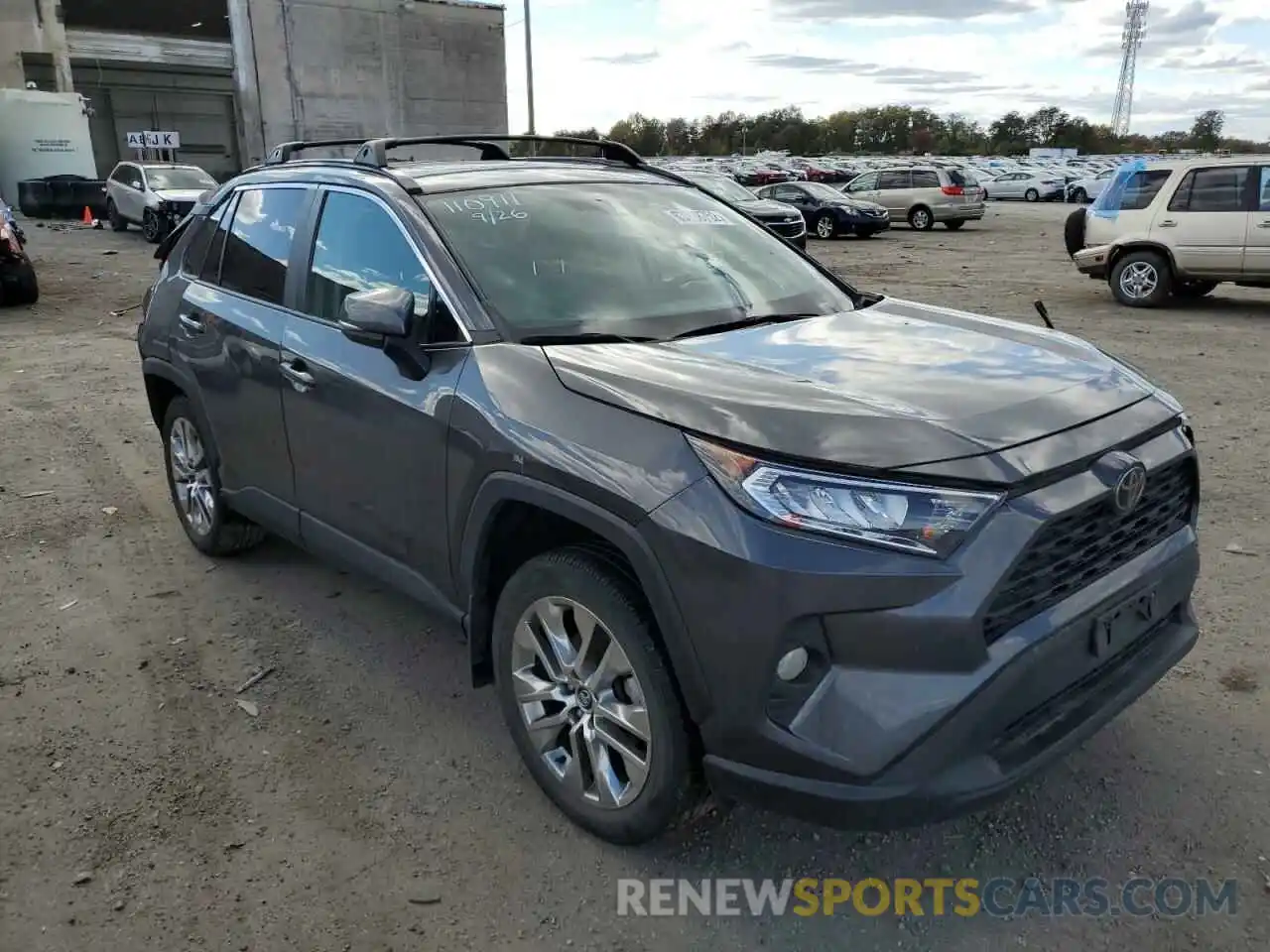 1 Photograph of a damaged car 2T3A1RFV1LW104280 TOYOTA RAV4 2020