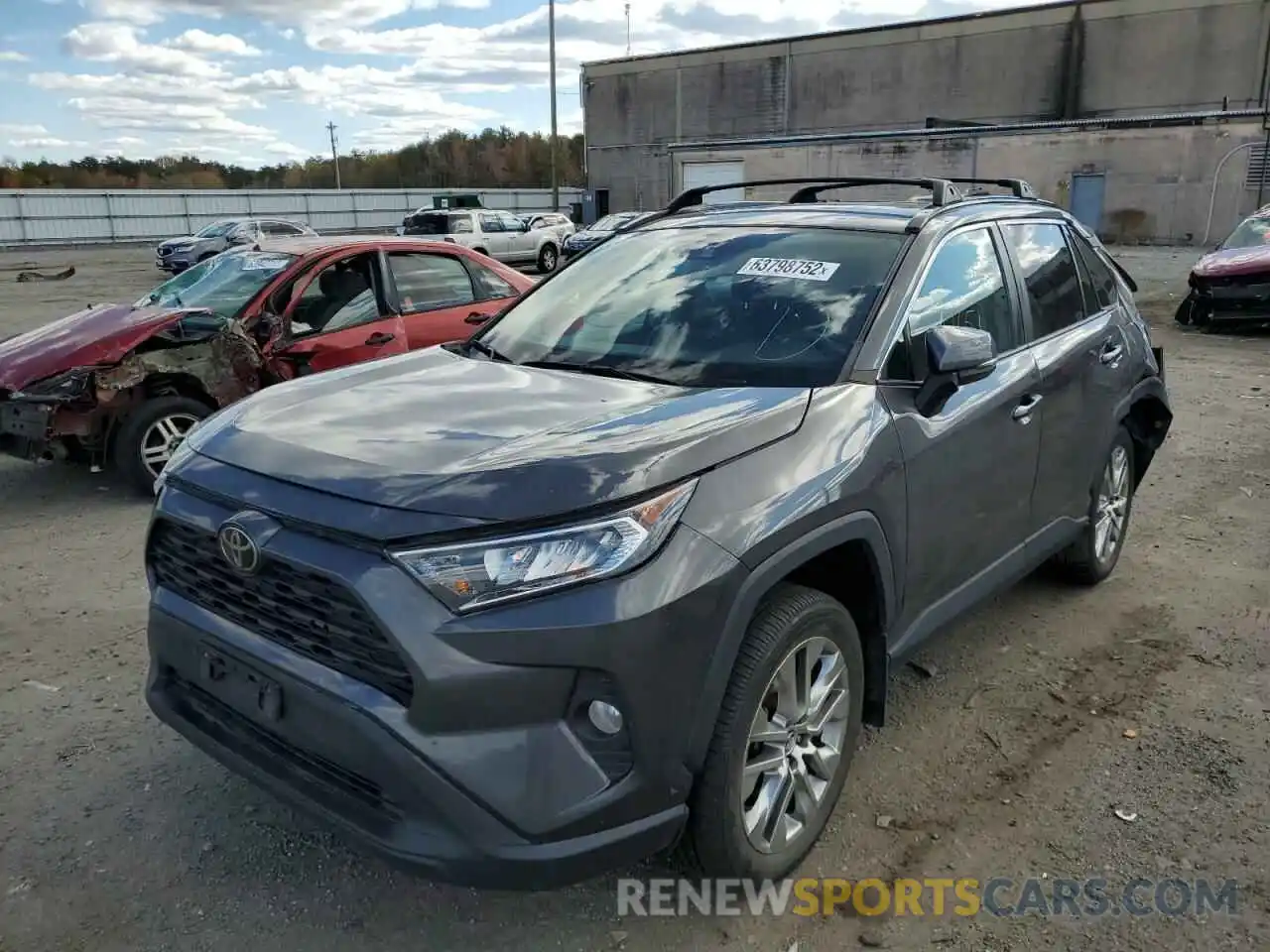 2 Photograph of a damaged car 2T3A1RFV1LW104280 TOYOTA RAV4 2020