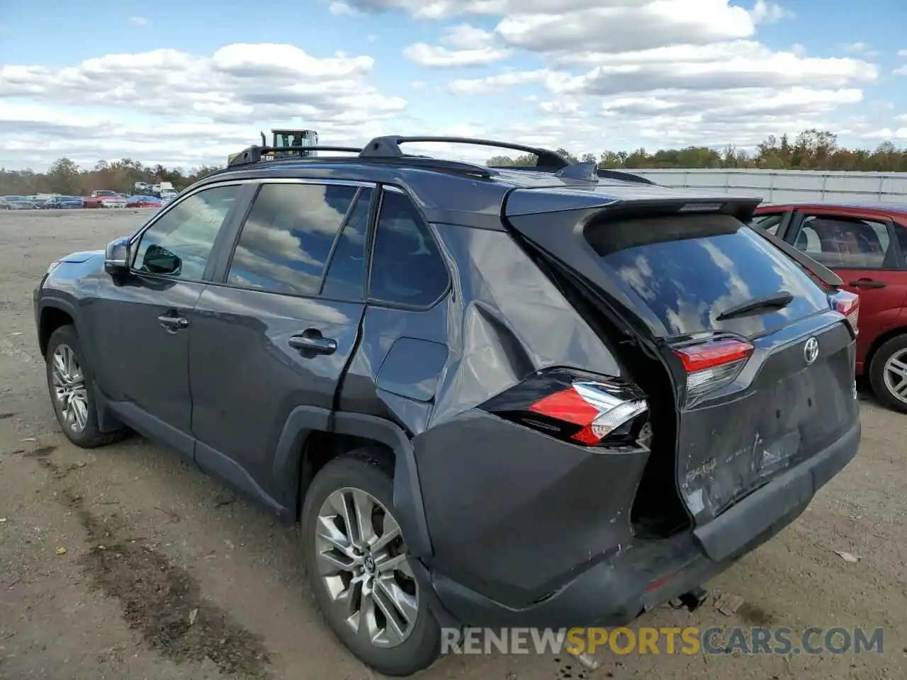 3 Photograph of a damaged car 2T3A1RFV1LW104280 TOYOTA RAV4 2020