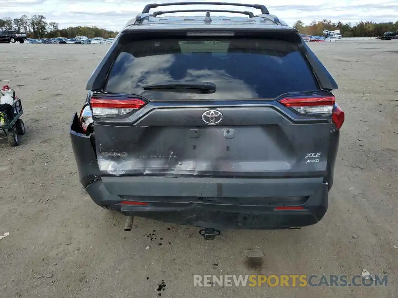 9 Photograph of a damaged car 2T3A1RFV1LW104280 TOYOTA RAV4 2020