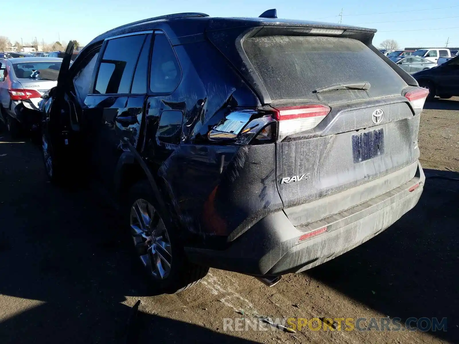 3 Photograph of a damaged car 2T3A1RFV1LW120656 TOYOTA RAV4 2020