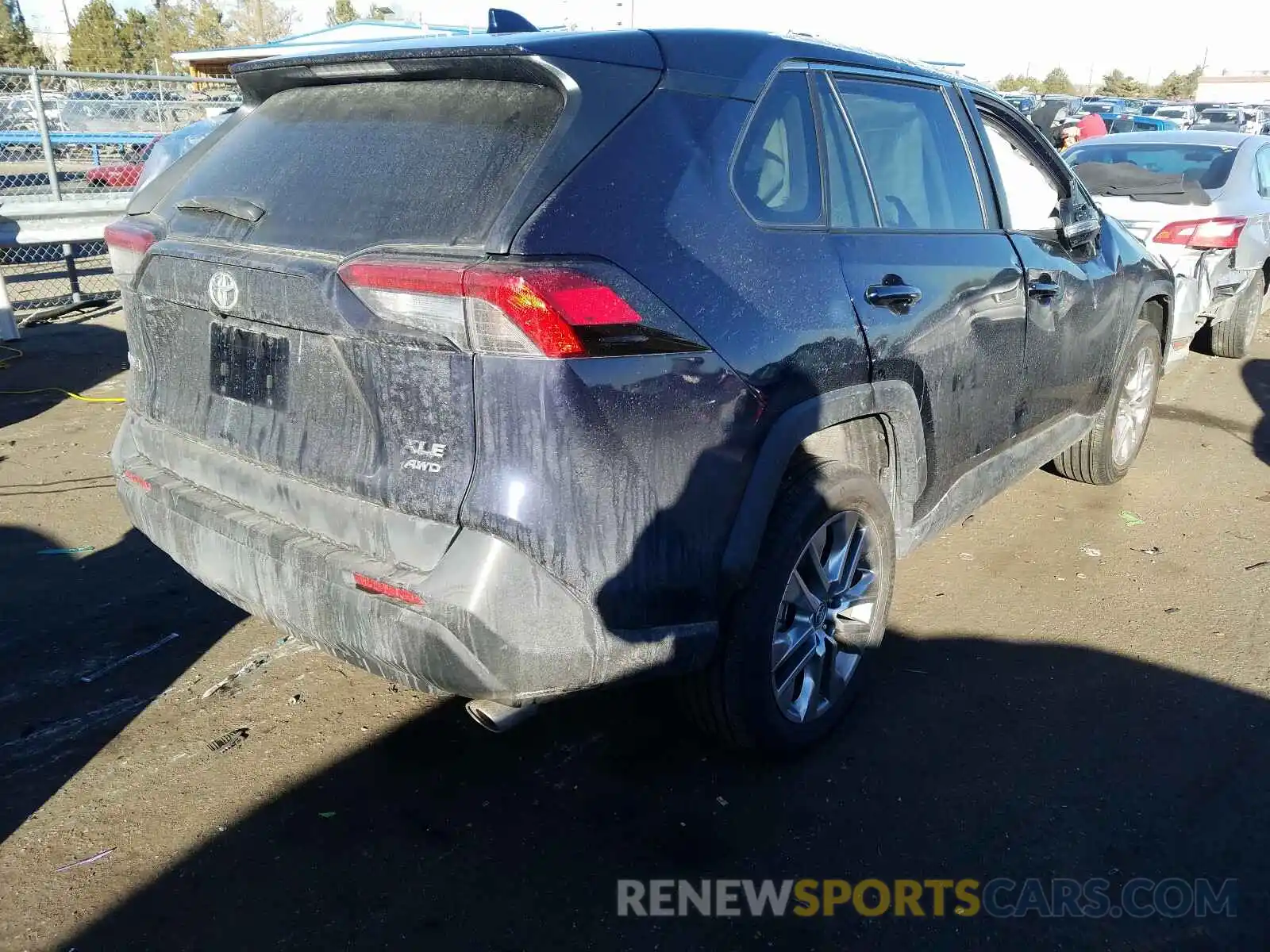 4 Photograph of a damaged car 2T3A1RFV1LW120656 TOYOTA RAV4 2020