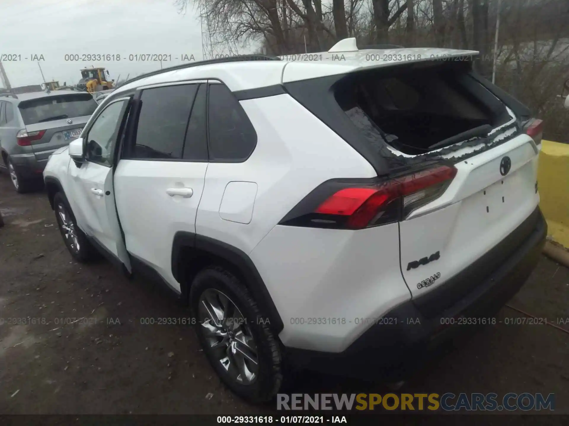 3 Фотография поврежденного автомобиля 2T3A1RFV1LW139322 TOYOTA RAV4 2020