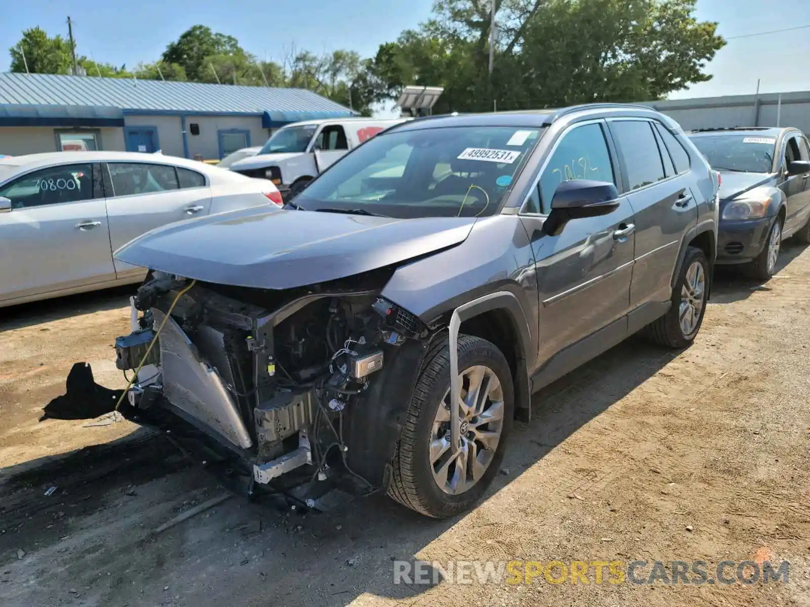 2 Photograph of a damaged car 2T3A1RFV2LC063787 TOYOTA RAV4 2020