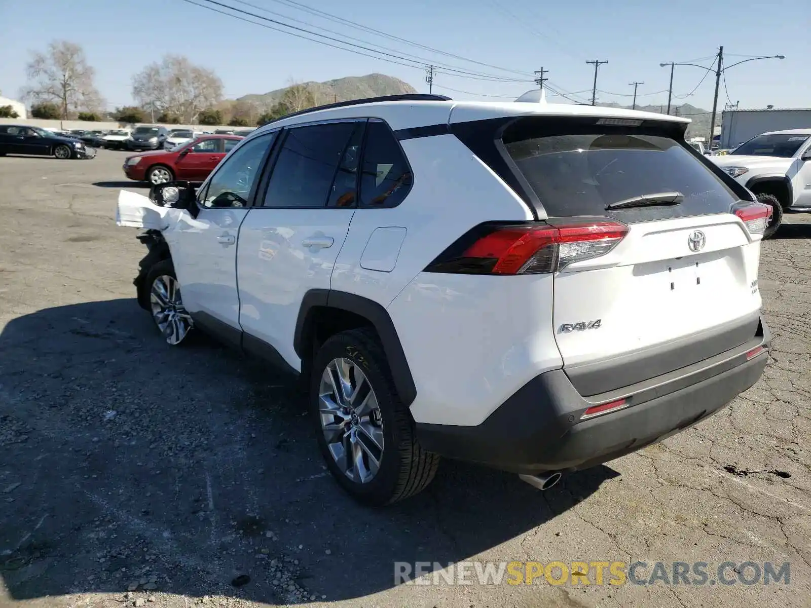 3 Photograph of a damaged car 2T3A1RFV2LC123034 TOYOTA RAV4 2020