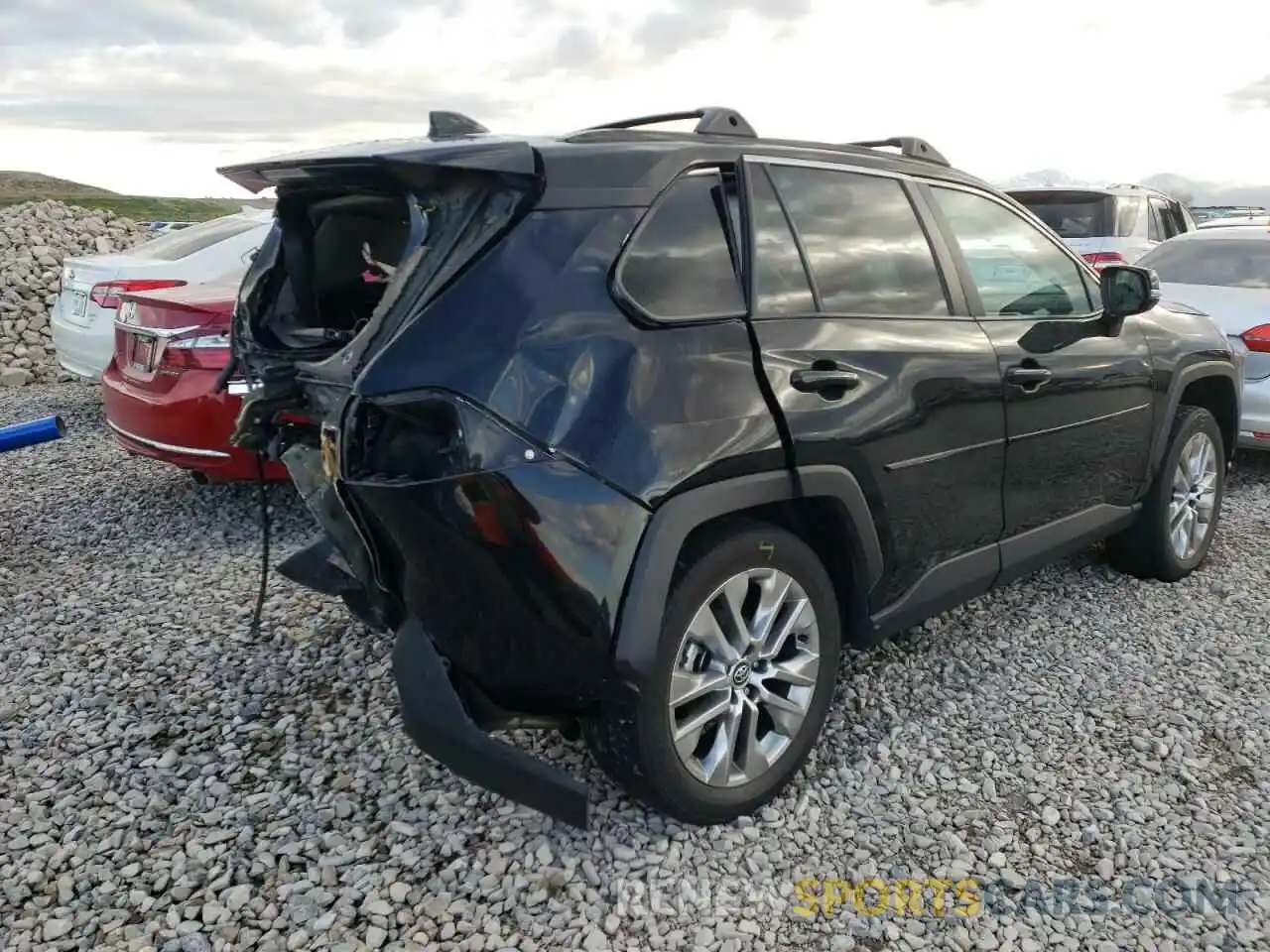 4 Photograph of a damaged car 2T3A1RFV2LC140481 TOYOTA RAV4 2020