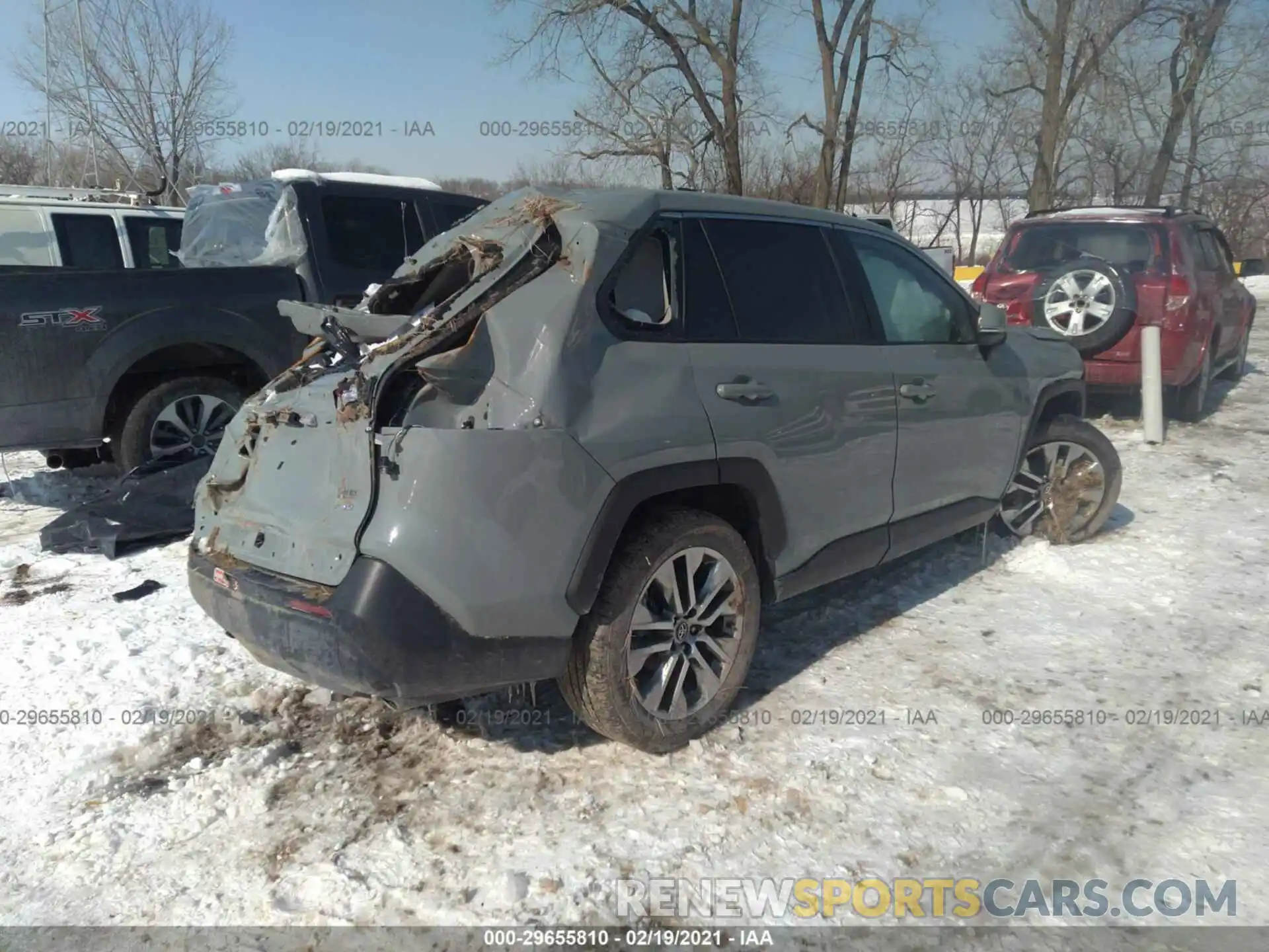 4 Photograph of a damaged car 2T3A1RFV2LW093354 TOYOTA RAV4 2020