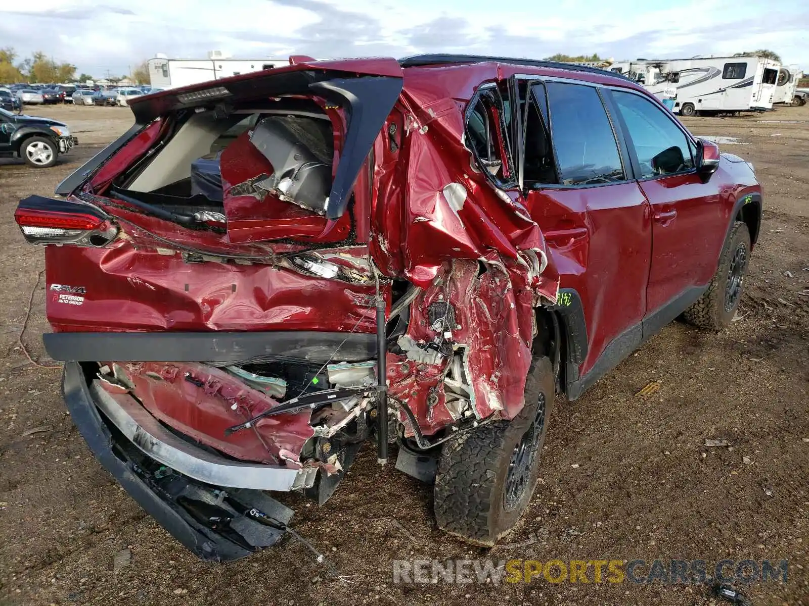 4 Photograph of a damaged car 2T3A1RFV2LW106510 TOYOTA RAV4 2020