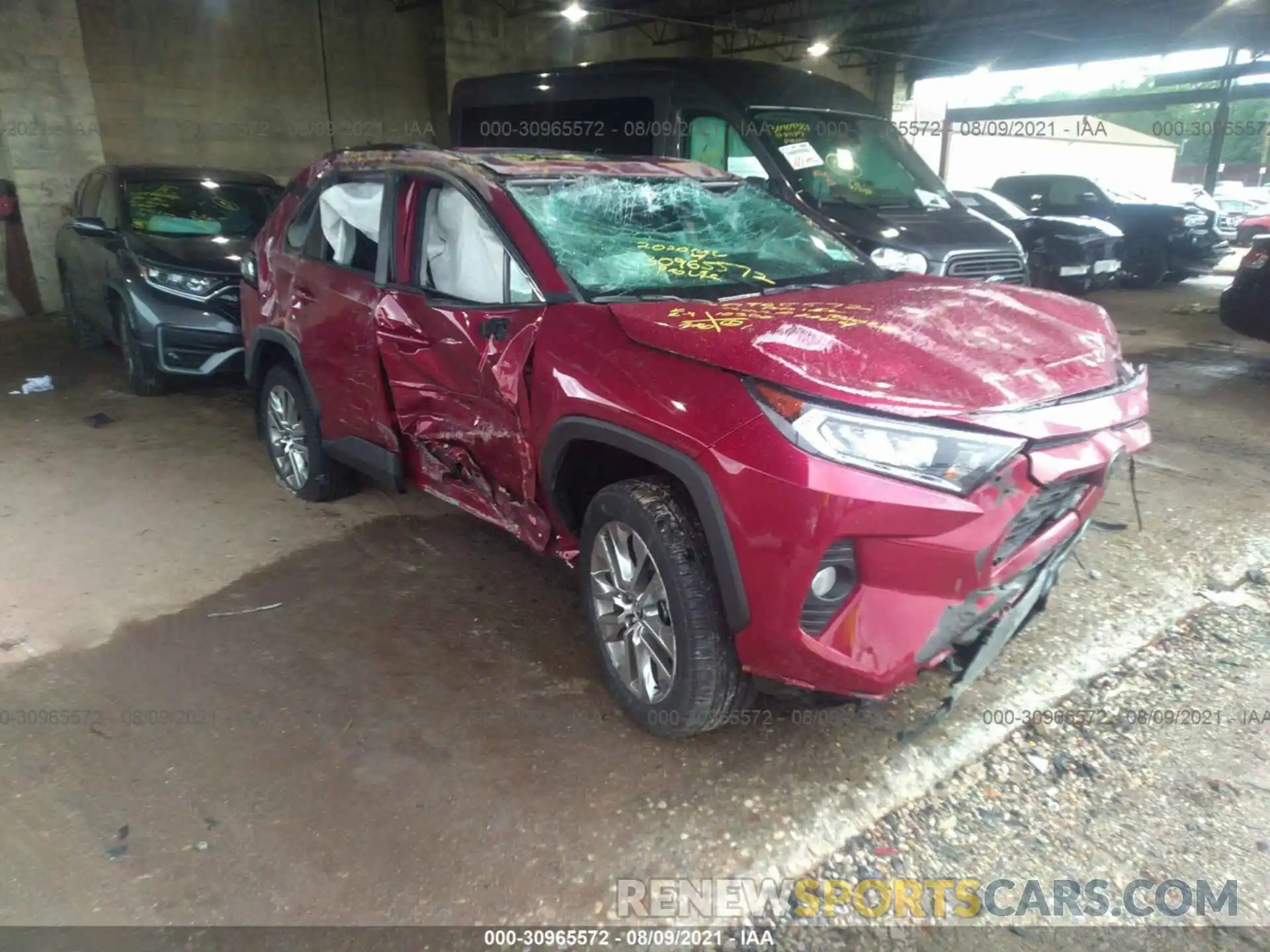 1 Photograph of a damaged car 2T3A1RFV2LW106636 TOYOTA RAV4 2020