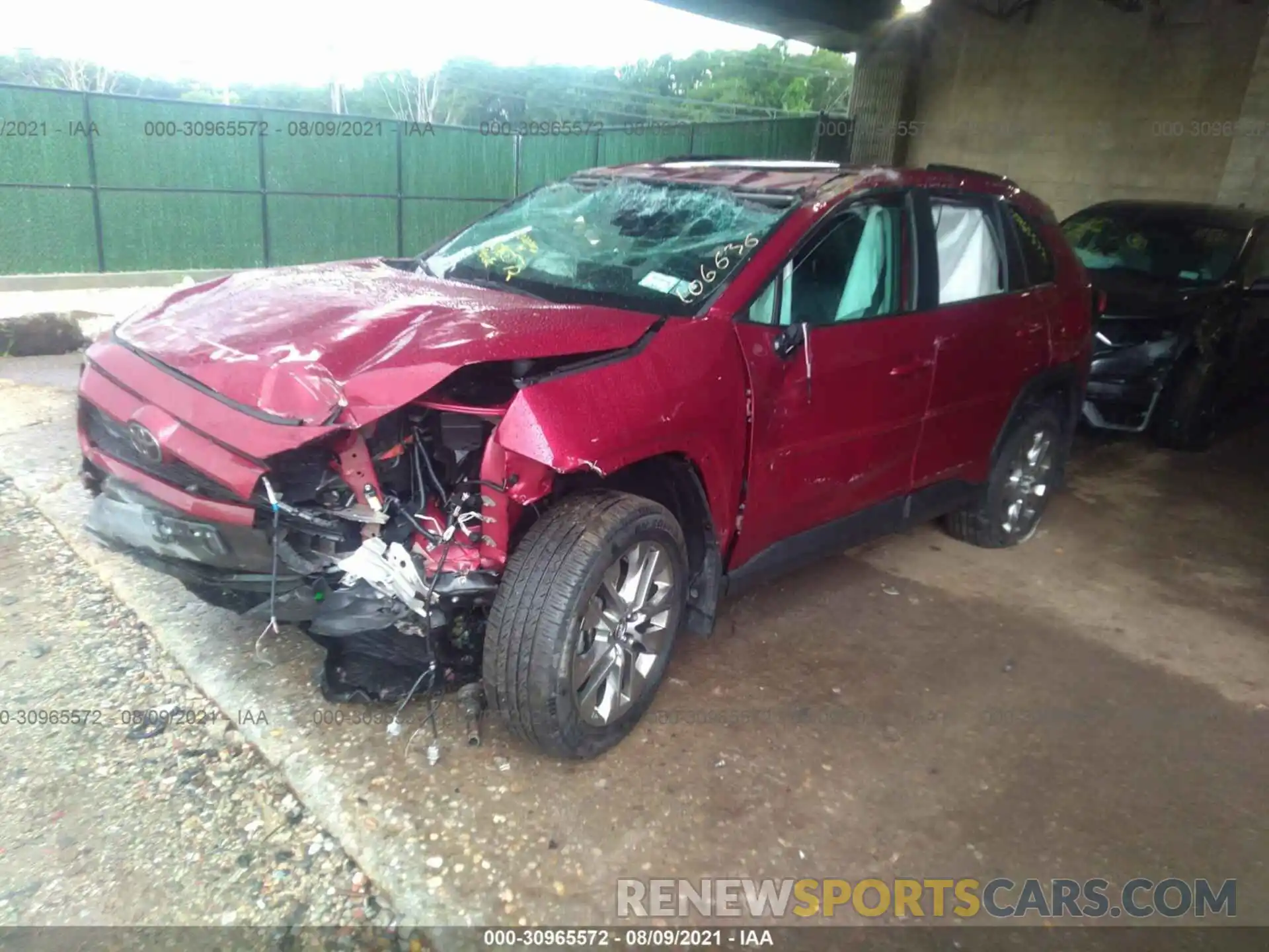 2 Photograph of a damaged car 2T3A1RFV2LW106636 TOYOTA RAV4 2020