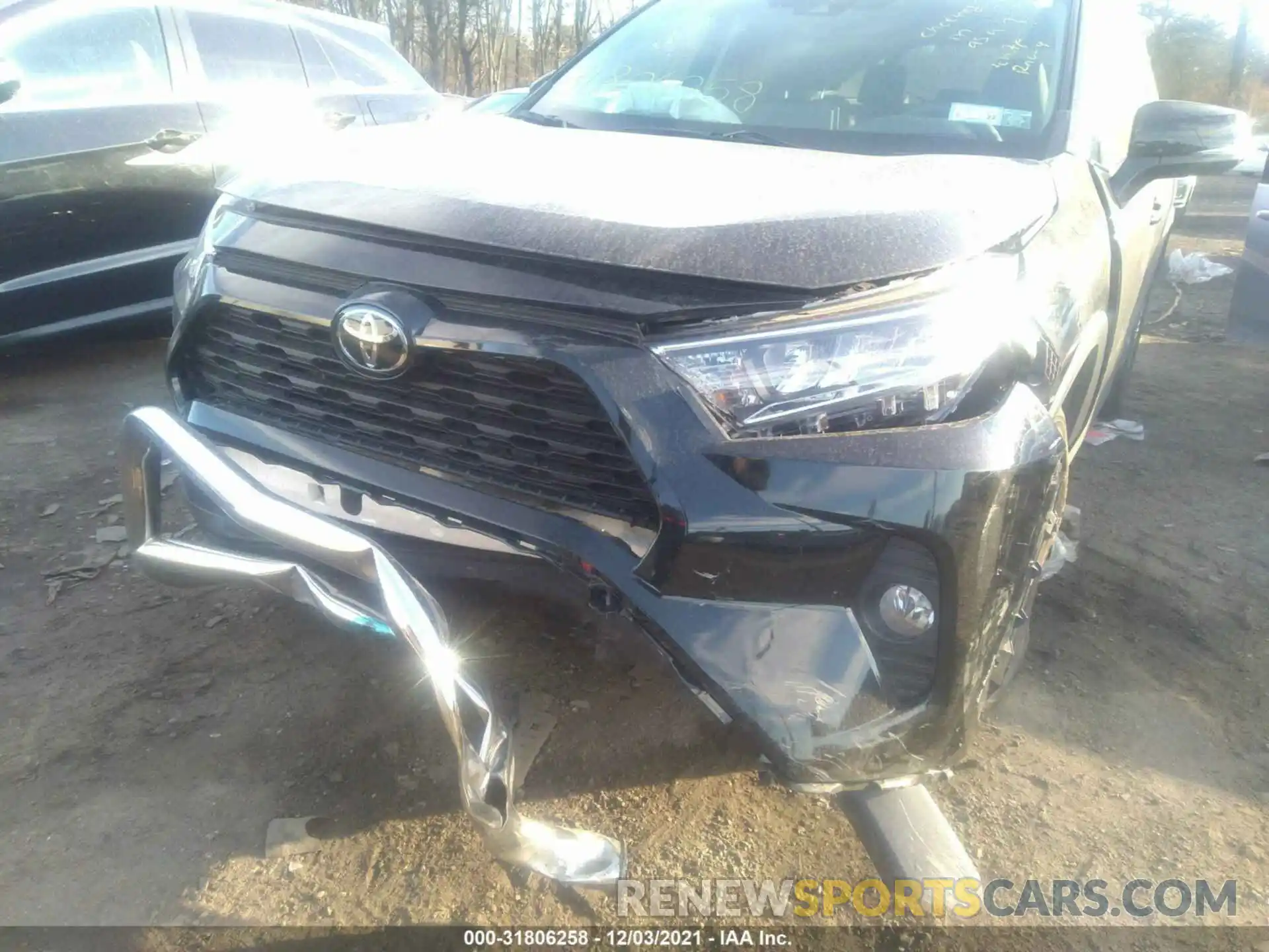 6 Photograph of a damaged car 2T3A1RFV2LW111948 TOYOTA RAV4 2020