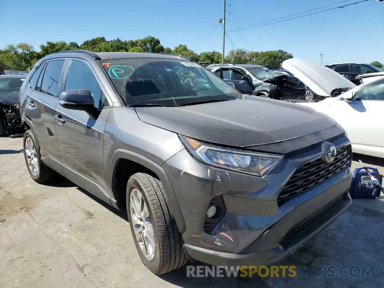 1 Photograph of a damaged car 2T3A1RFV2LW124120 TOYOTA RAV4 2020