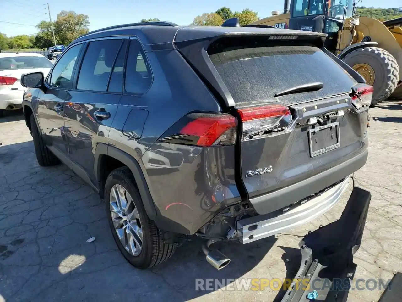 3 Photograph of a damaged car 2T3A1RFV2LW124120 TOYOTA RAV4 2020