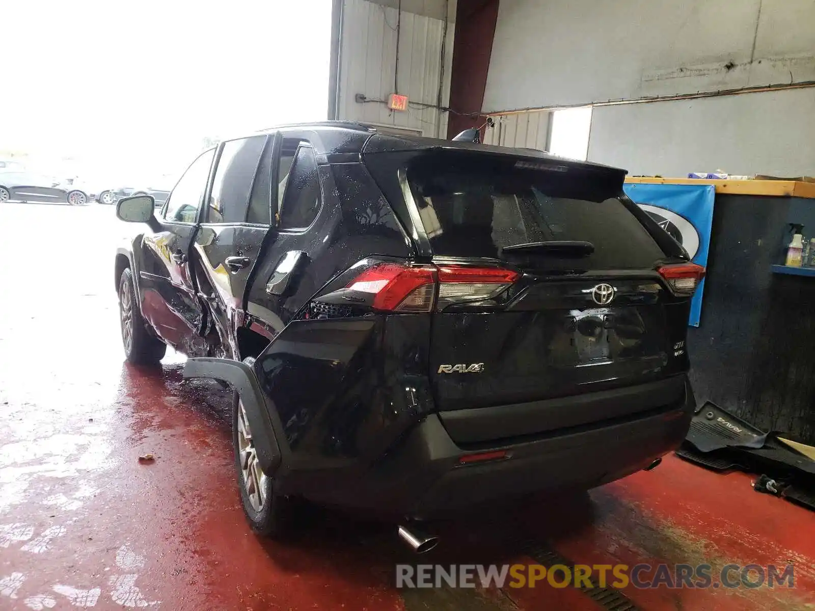 3 Photograph of a damaged car 2T3A1RFV3LC072482 TOYOTA RAV4 2020