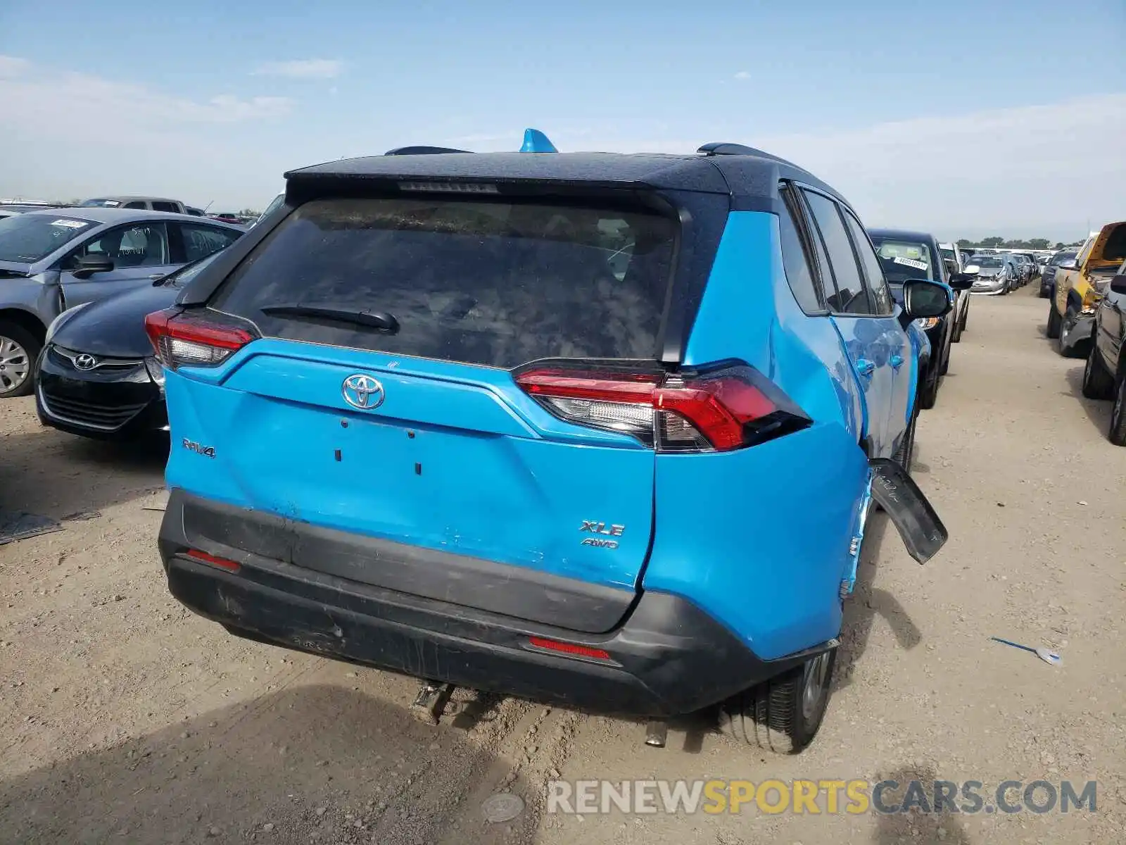 4 Photograph of a damaged car 2T3A1RFV3LC088973 TOYOTA RAV4 2020