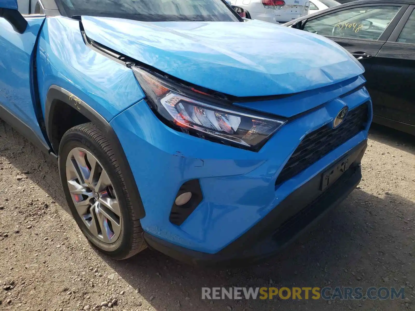 9 Photograph of a damaged car 2T3A1RFV3LC088973 TOYOTA RAV4 2020