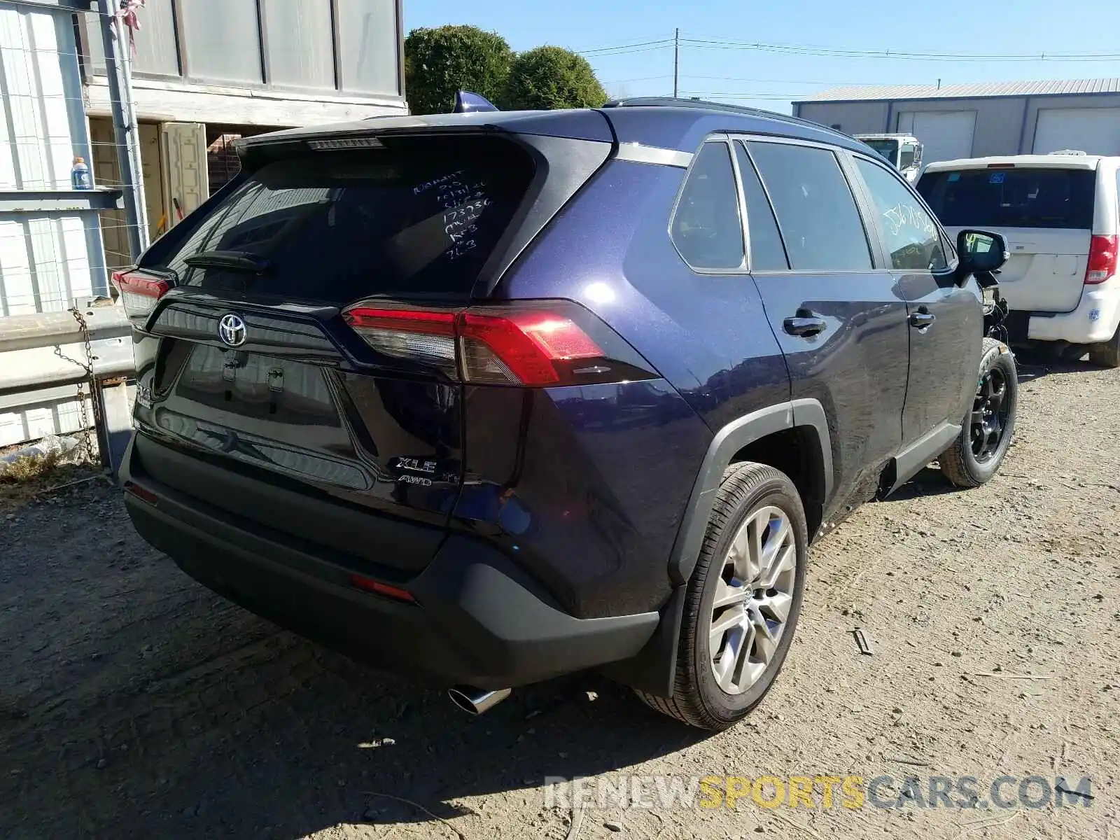 4 Photograph of a damaged car 2T3A1RFV3LC129831 TOYOTA RAV4 2020