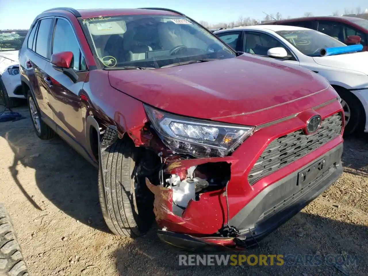 1 Photograph of a damaged car 2T3A1RFV3LW107536 TOYOTA RAV4 2020