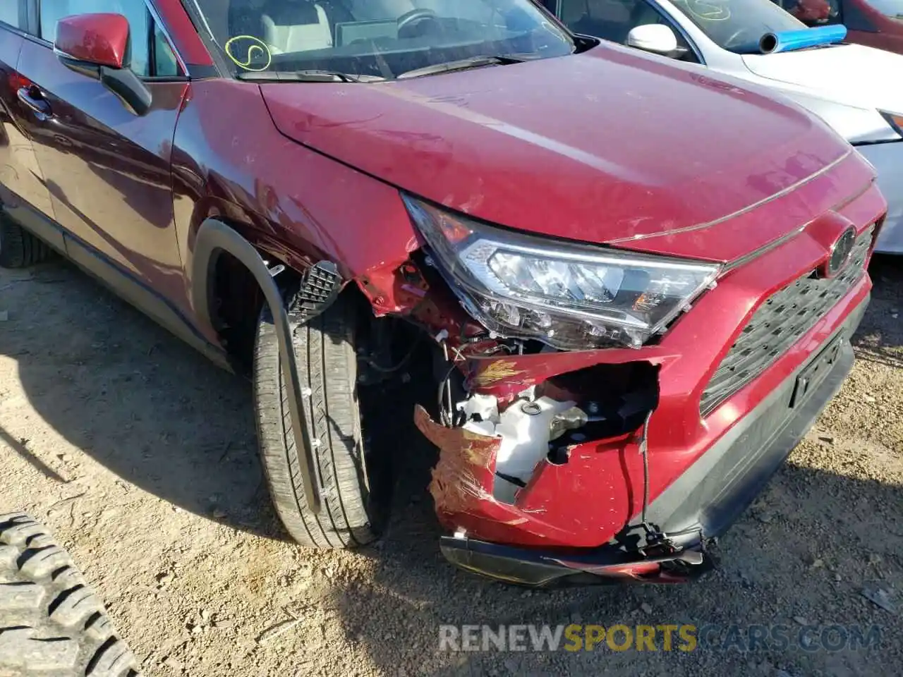 9 Photograph of a damaged car 2T3A1RFV3LW107536 TOYOTA RAV4 2020