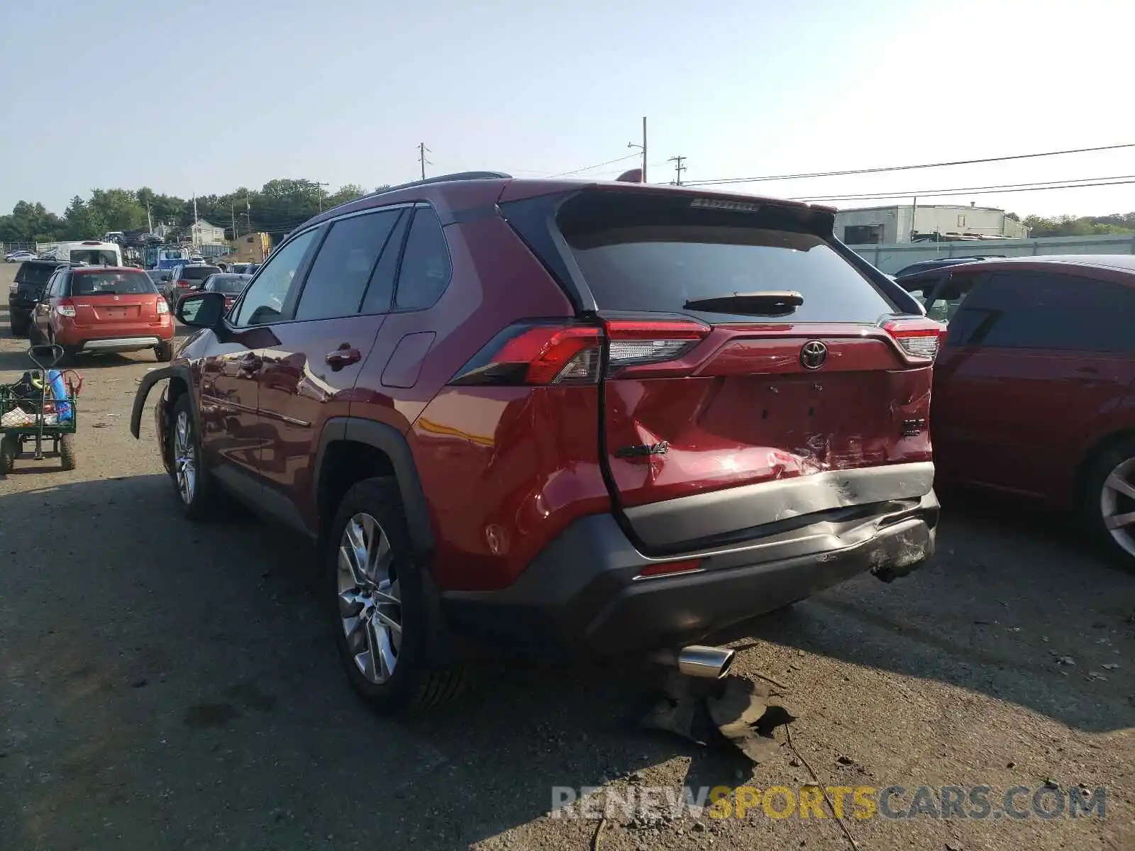 3 Photograph of a damaged car 2T3A1RFV3LW115670 TOYOTA RAV4 2020