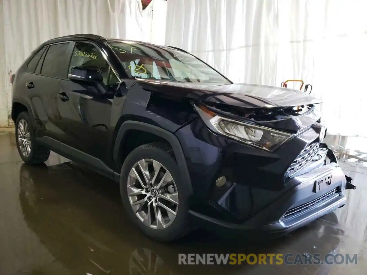 1 Фотография поврежденного автомобиля 2T3A1RFV3LW117970 TOYOTA RAV4 2020