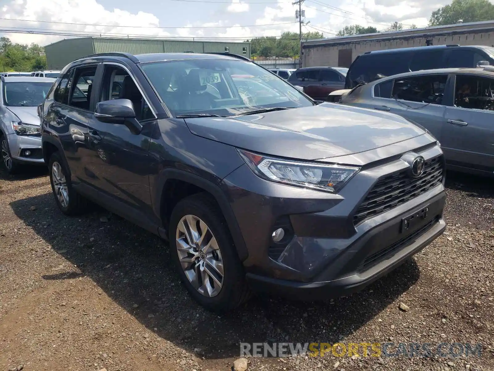 1 Photograph of a damaged car 2T3A1RFV3LW124806 TOYOTA RAV4 2020