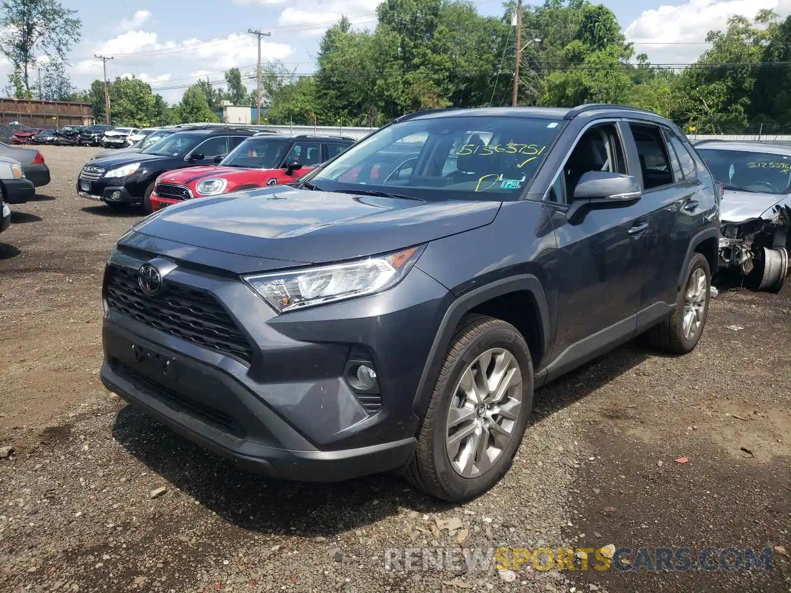 2 Photograph of a damaged car 2T3A1RFV3LW124806 TOYOTA RAV4 2020