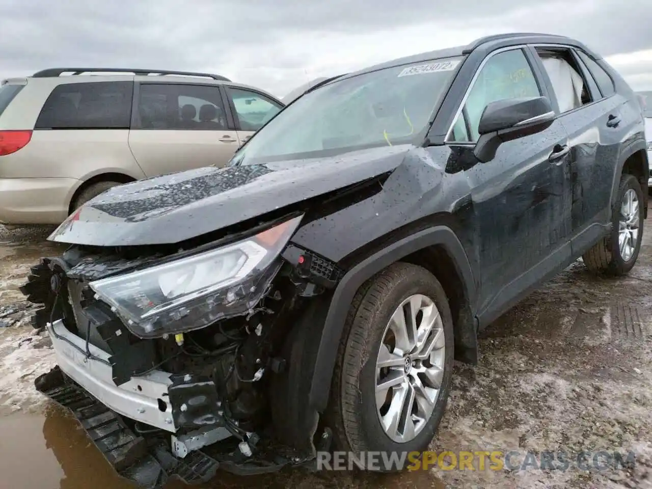 2 Photograph of a damaged car 2T3A1RFV3LW138611 TOYOTA RAV4 2020