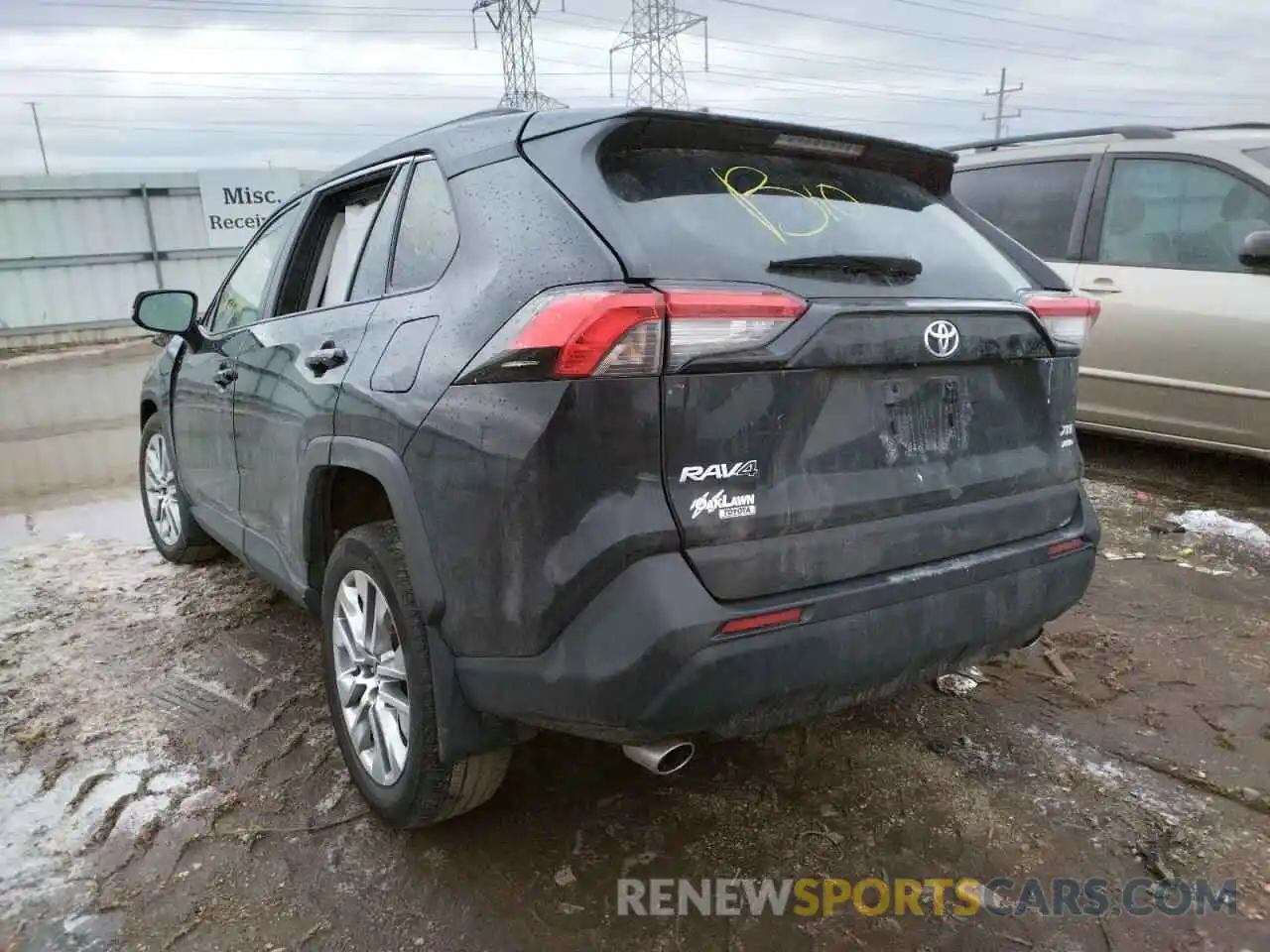 3 Photograph of a damaged car 2T3A1RFV3LW138611 TOYOTA RAV4 2020