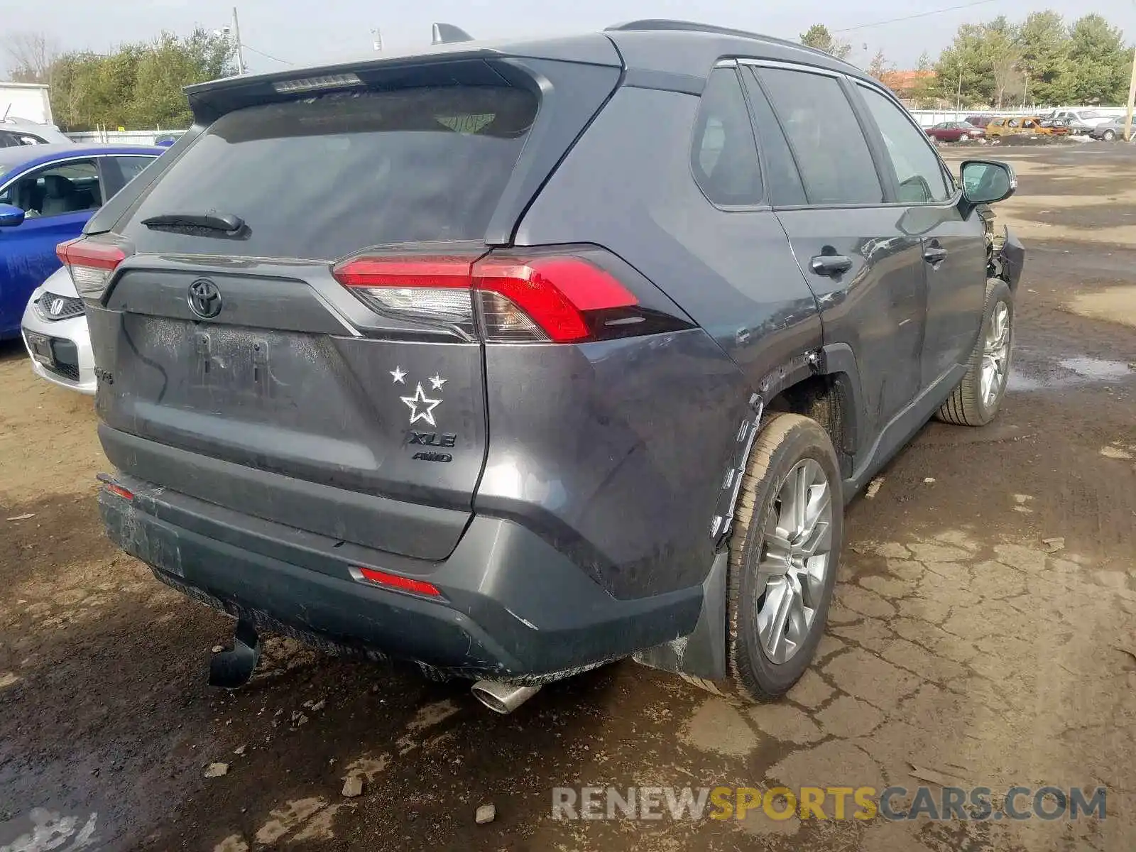 4 Photograph of a damaged car 2T3A1RFV4LC062883 TOYOTA RAV4 2020