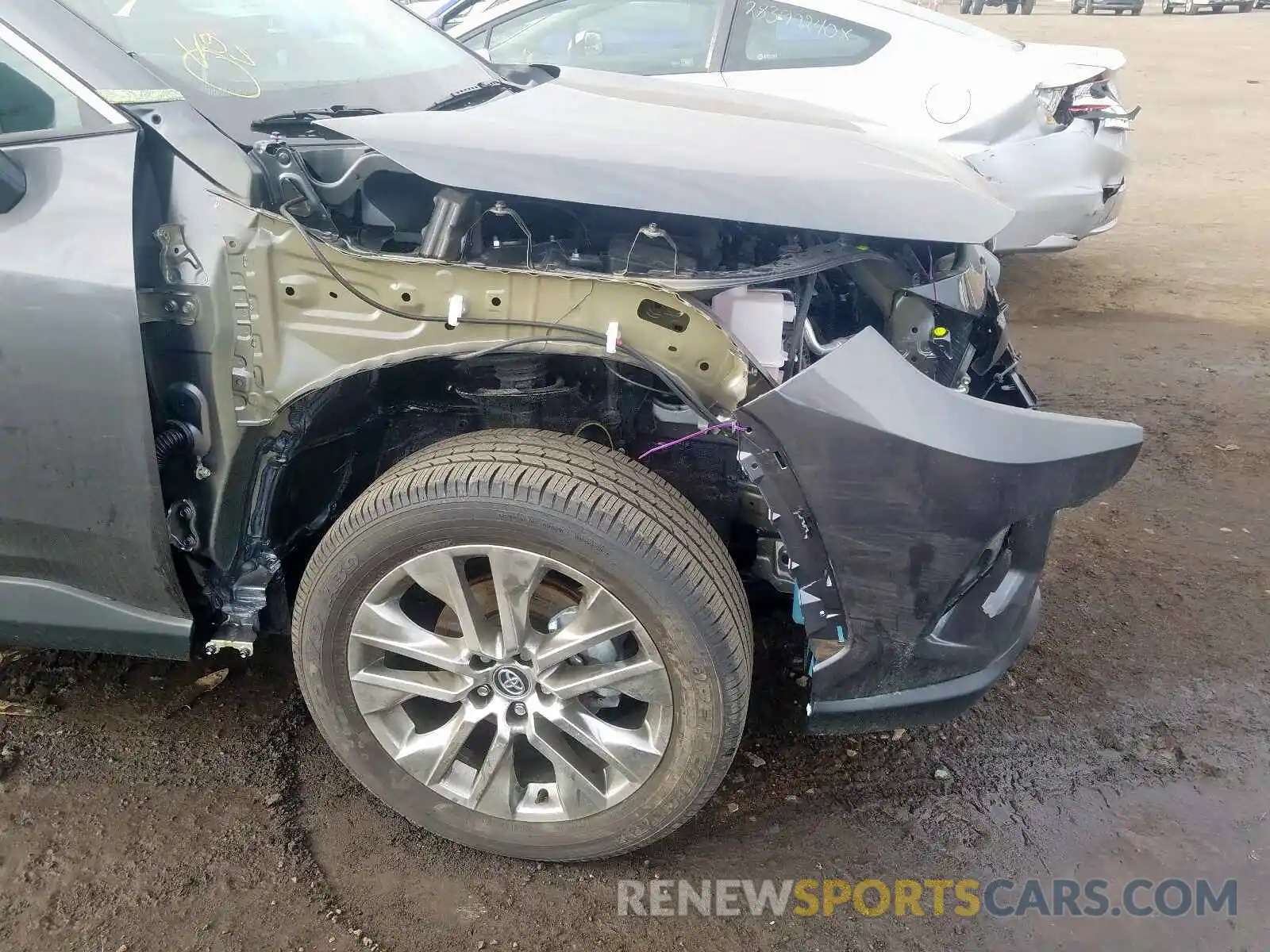 9 Photograph of a damaged car 2T3A1RFV4LC062883 TOYOTA RAV4 2020