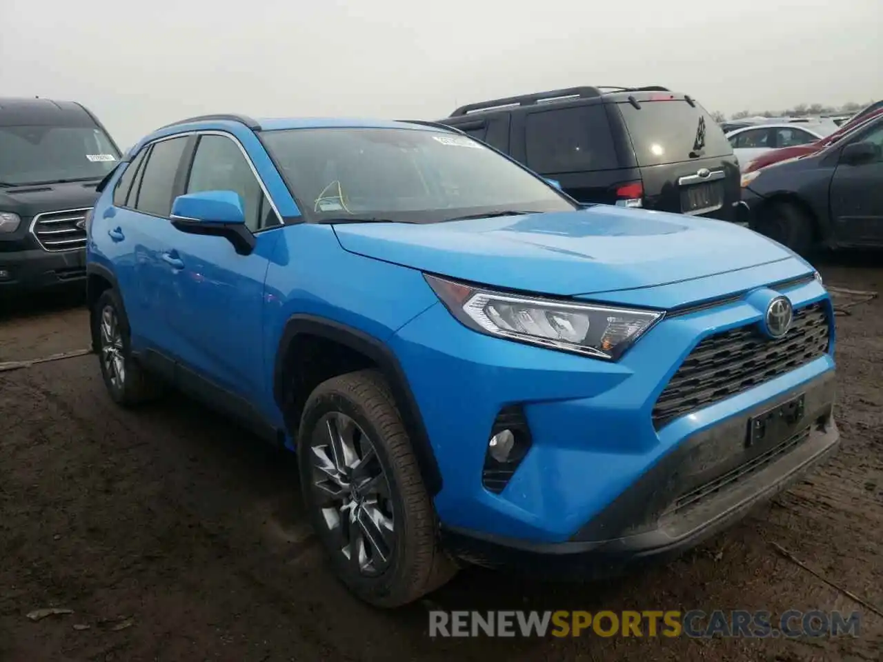 1 Фотография поврежденного автомобиля 2T3A1RFV4LC128008 TOYOTA RAV4 2020