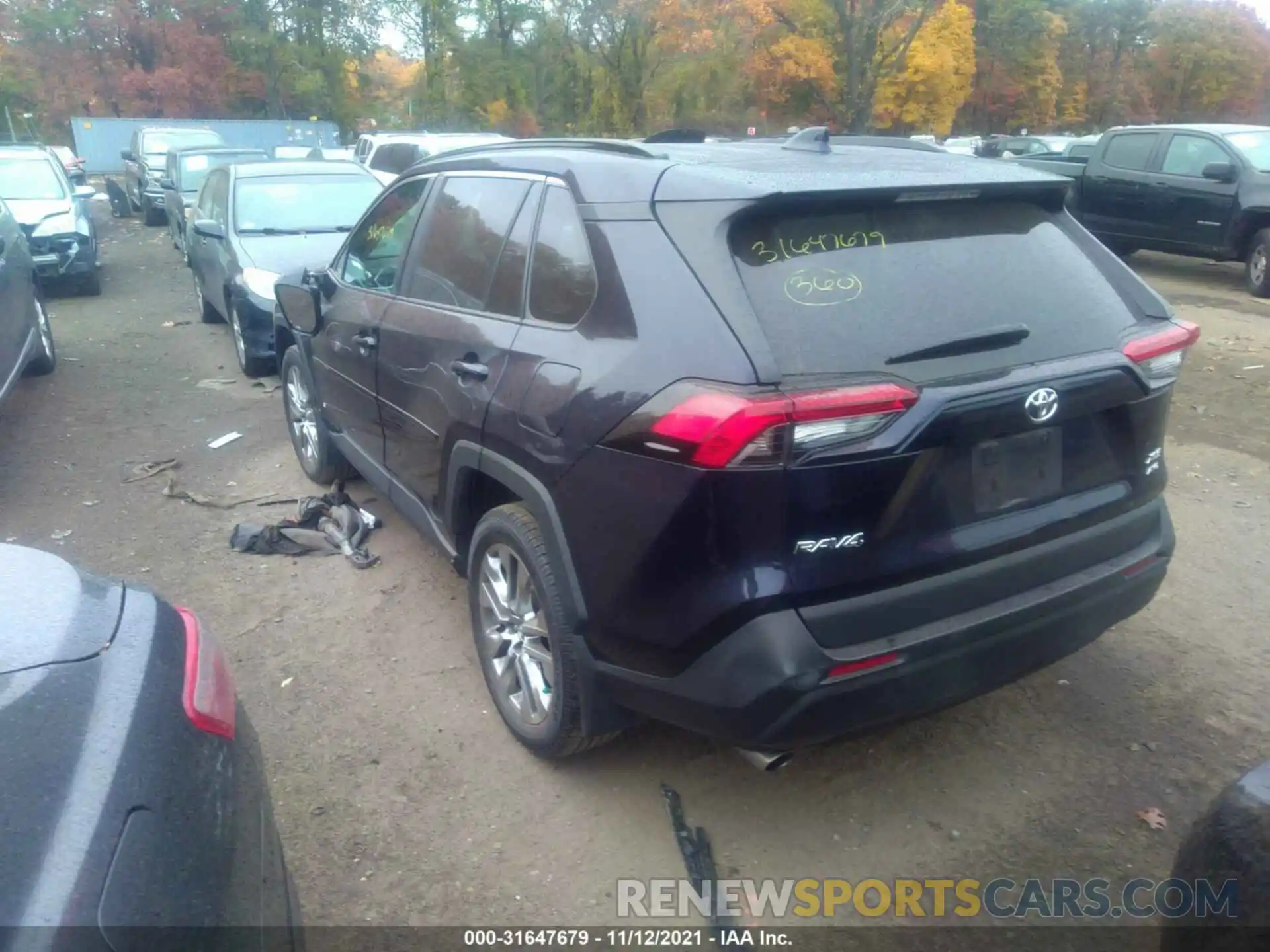 3 Photograph of a damaged car 2T3A1RFV4LW102720 TOYOTA RAV4 2020