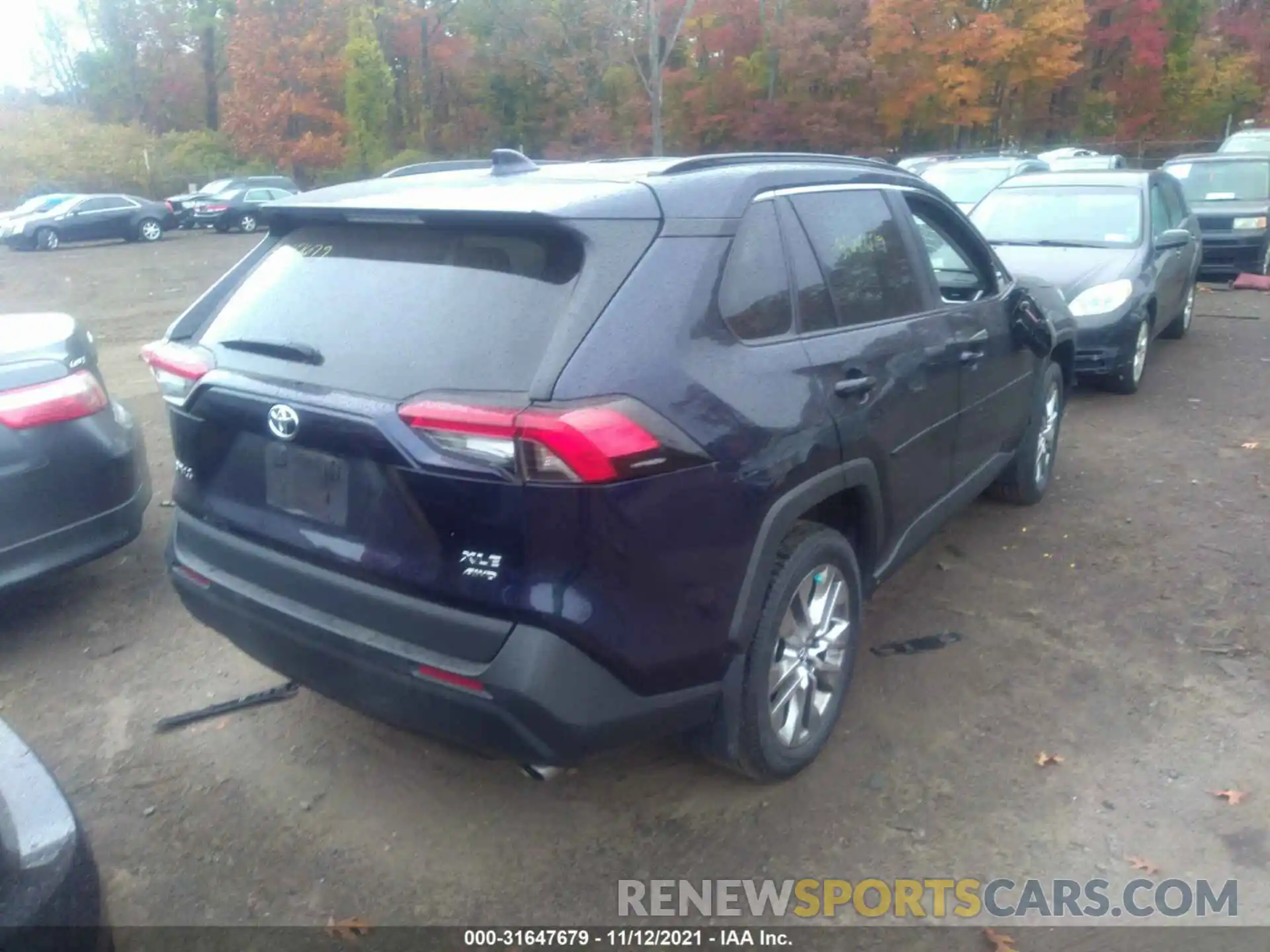 4 Photograph of a damaged car 2T3A1RFV4LW102720 TOYOTA RAV4 2020