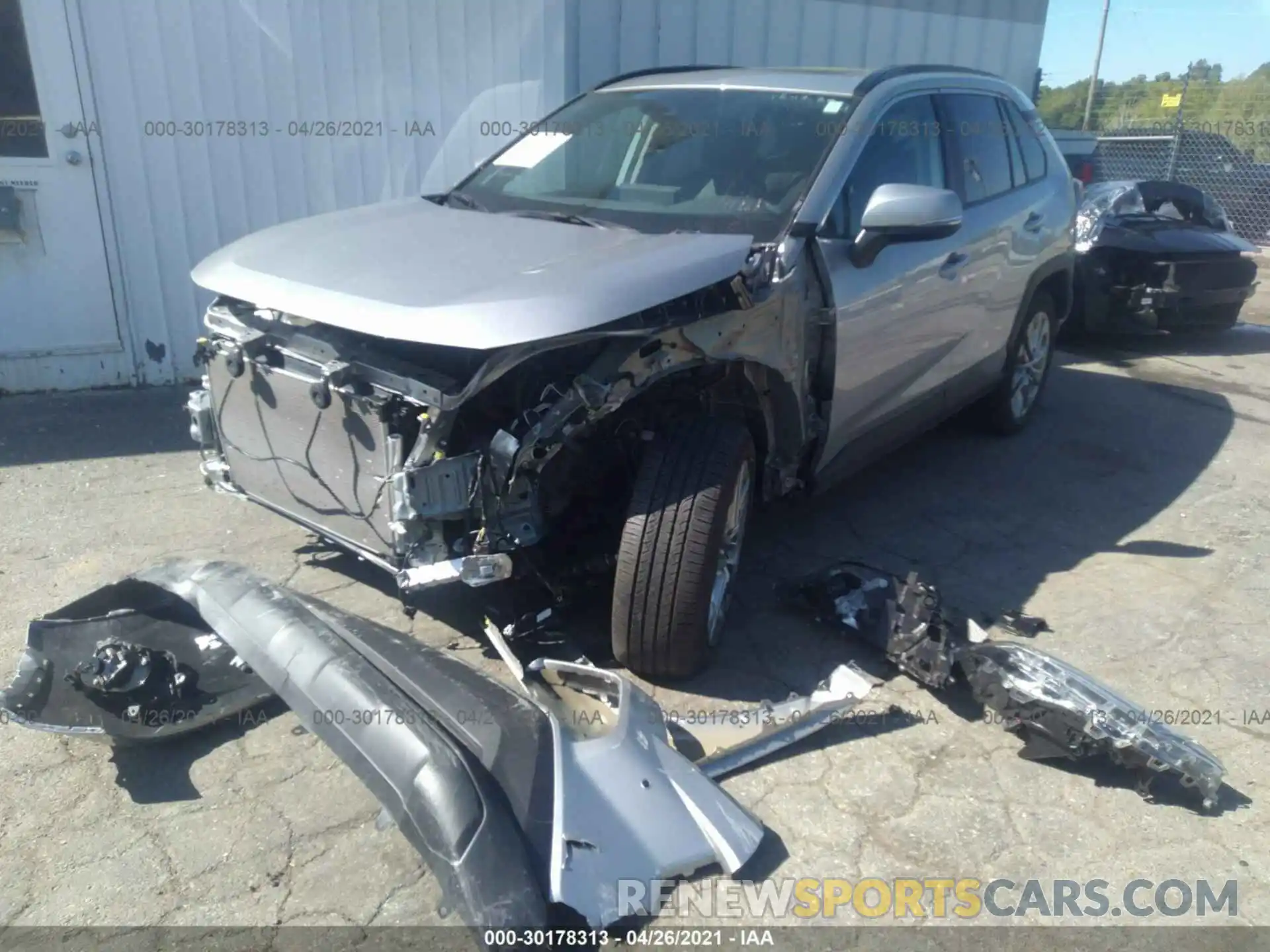 6 Photograph of a damaged car 2T3A1RFV5LC070104 TOYOTA RAV4 2020