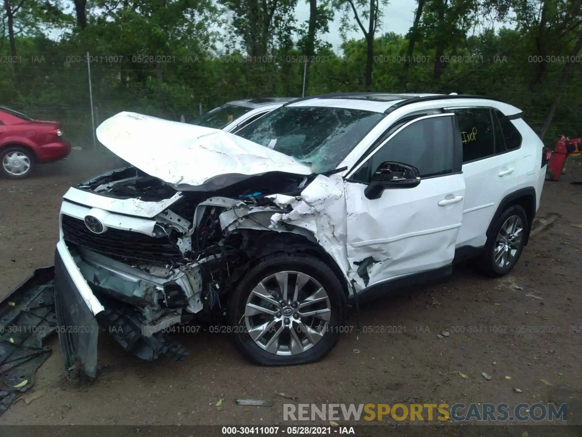 2 Photograph of a damaged car 2T3A1RFV5LC087498 TOYOTA RAV4 2020