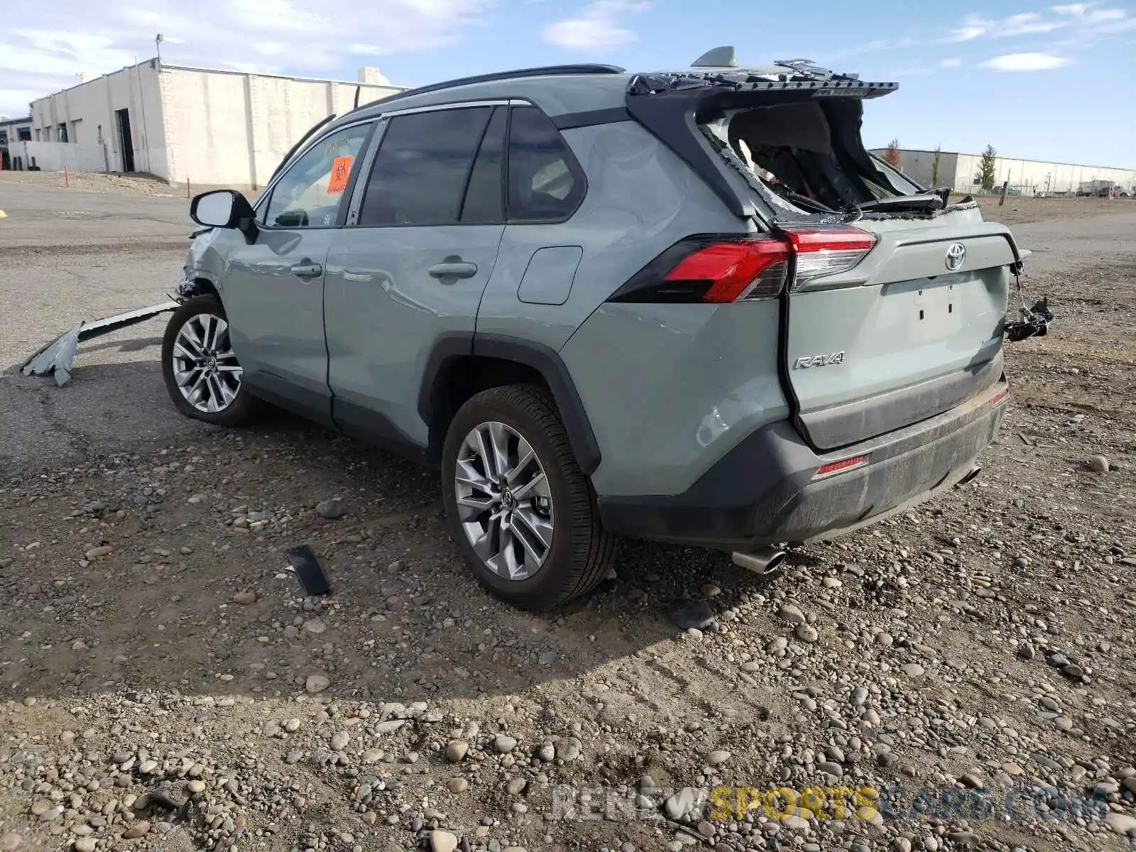 3 Фотография поврежденного автомобиля 2T3A1RFV5LC134304 TOYOTA RAV4 2020