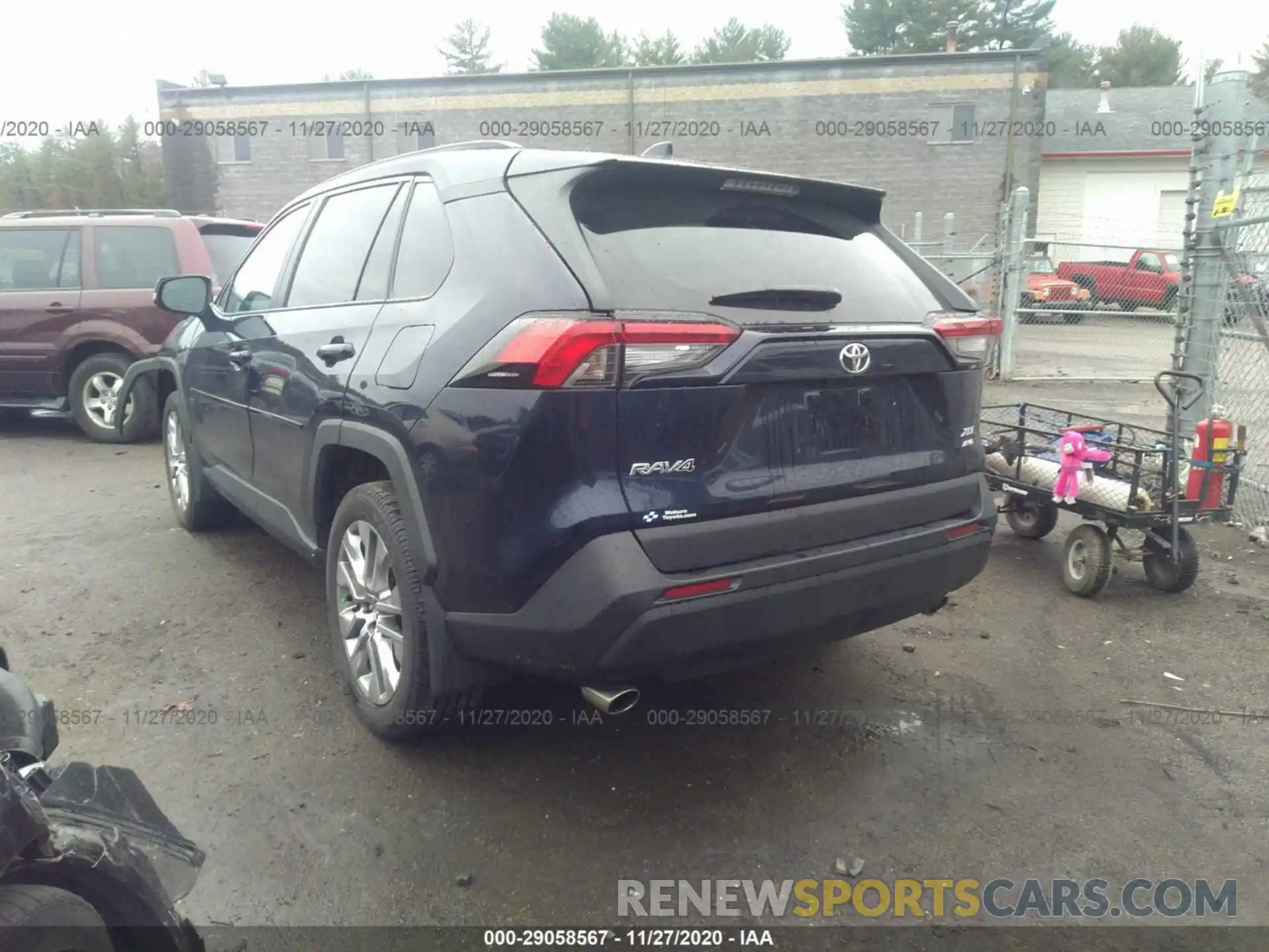 3 Photograph of a damaged car 2T3A1RFV5LW105903 TOYOTA RAV4 2020