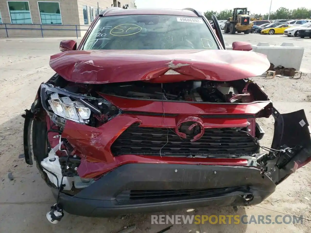 9 Photograph of a damaged car 2T3A1RFV5LW118764 TOYOTA RAV4 2020