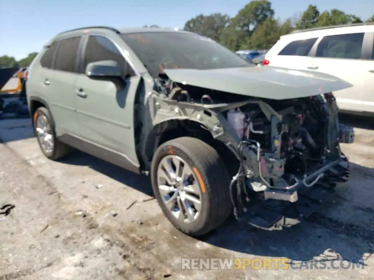 1 Photograph of a damaged car 2T3A1RFV5LW124144 TOYOTA RAV4 2020