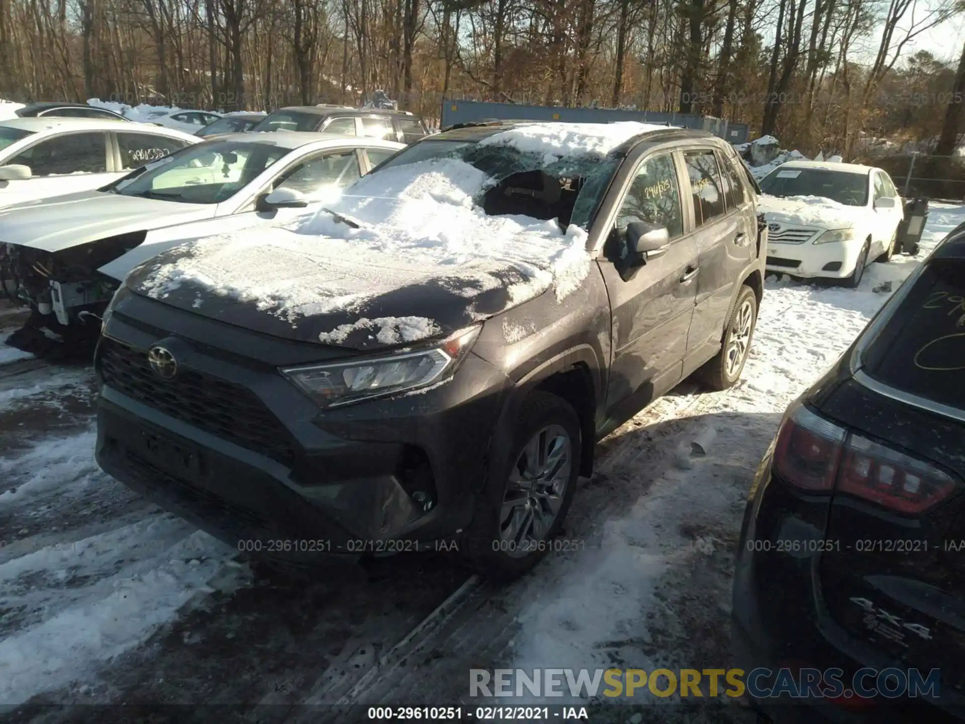 2 Photograph of a damaged car 2T3A1RFV5LW136388 TOYOTA RAV4 2020