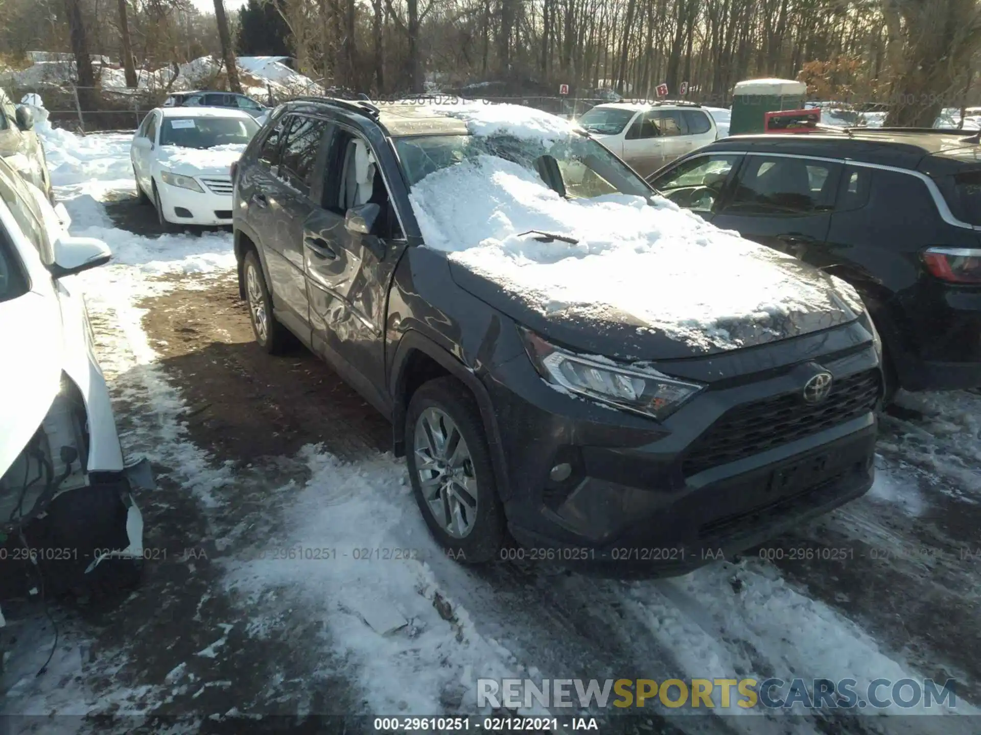 6 Фотография поврежденного автомобиля 2T3A1RFV5LW136388 TOYOTA RAV4 2020