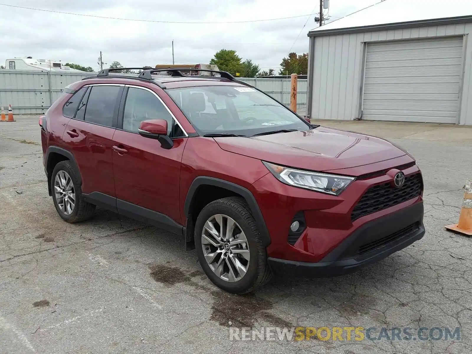 1 Photograph of a damaged car 2T3A1RFV6LC068880 TOYOTA RAV4 2020